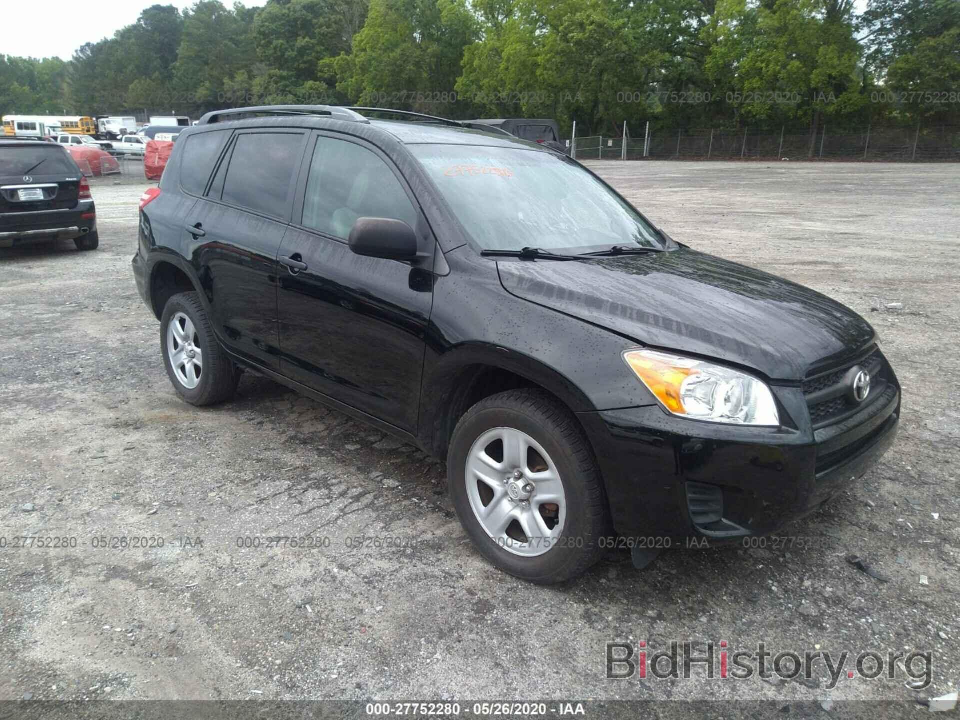 Photo 2T3ZF4DV3BW079519 - TOYOTA RAV4 2011