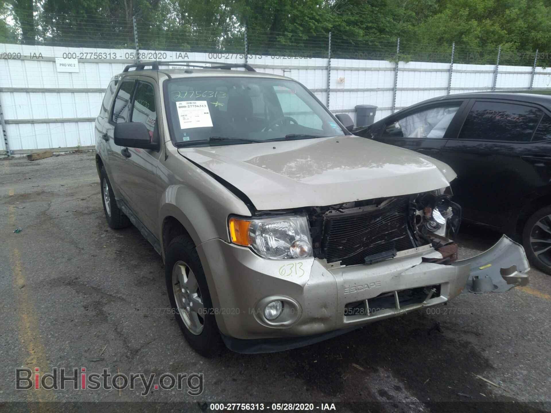 Фотография 1FMCU0D73BKA40102 - FORD ESCAPE 2011