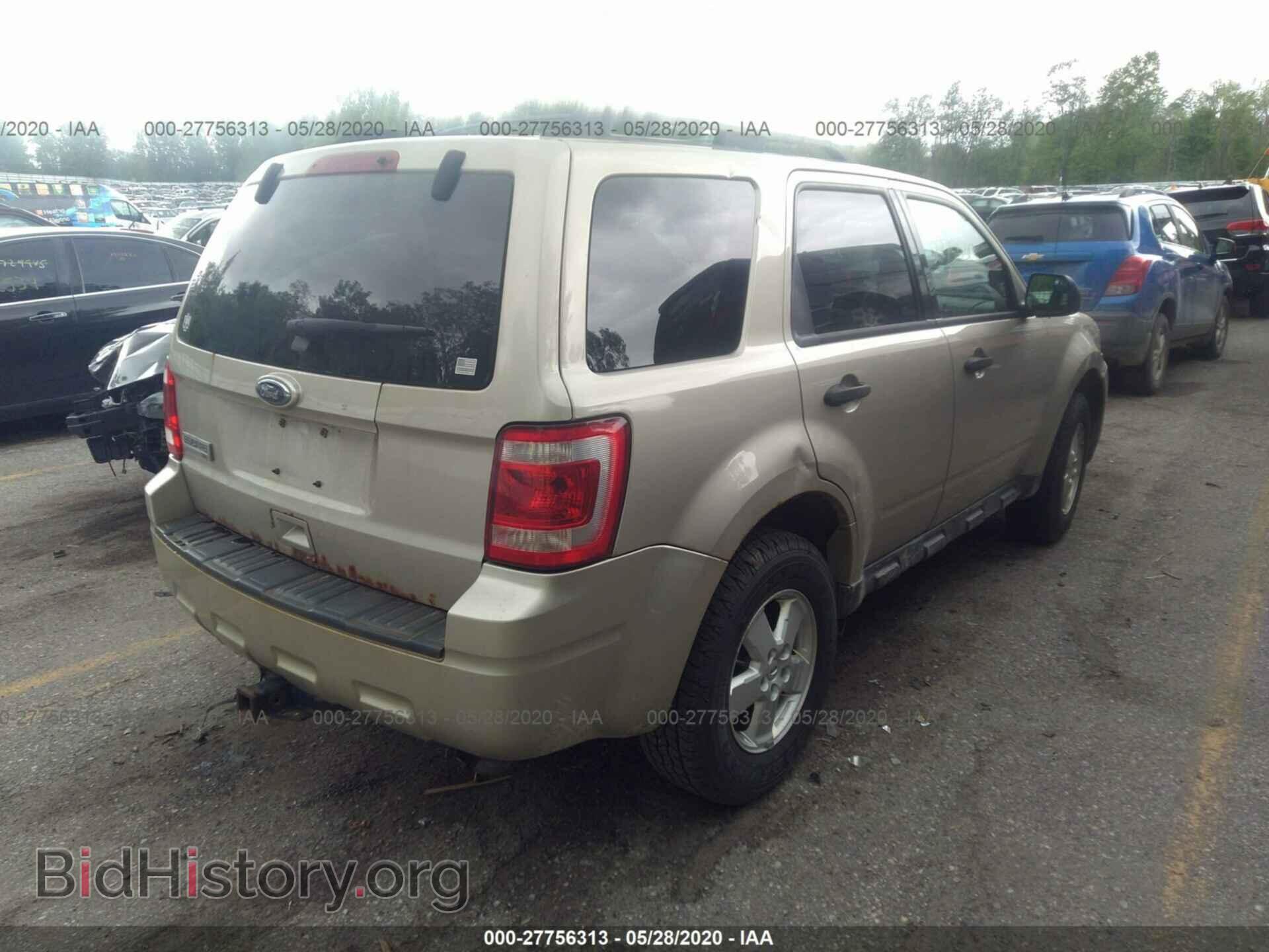 2011 FORD ESCAPE - VIN: 1FMCU0D73BKA40102 - Фото 4