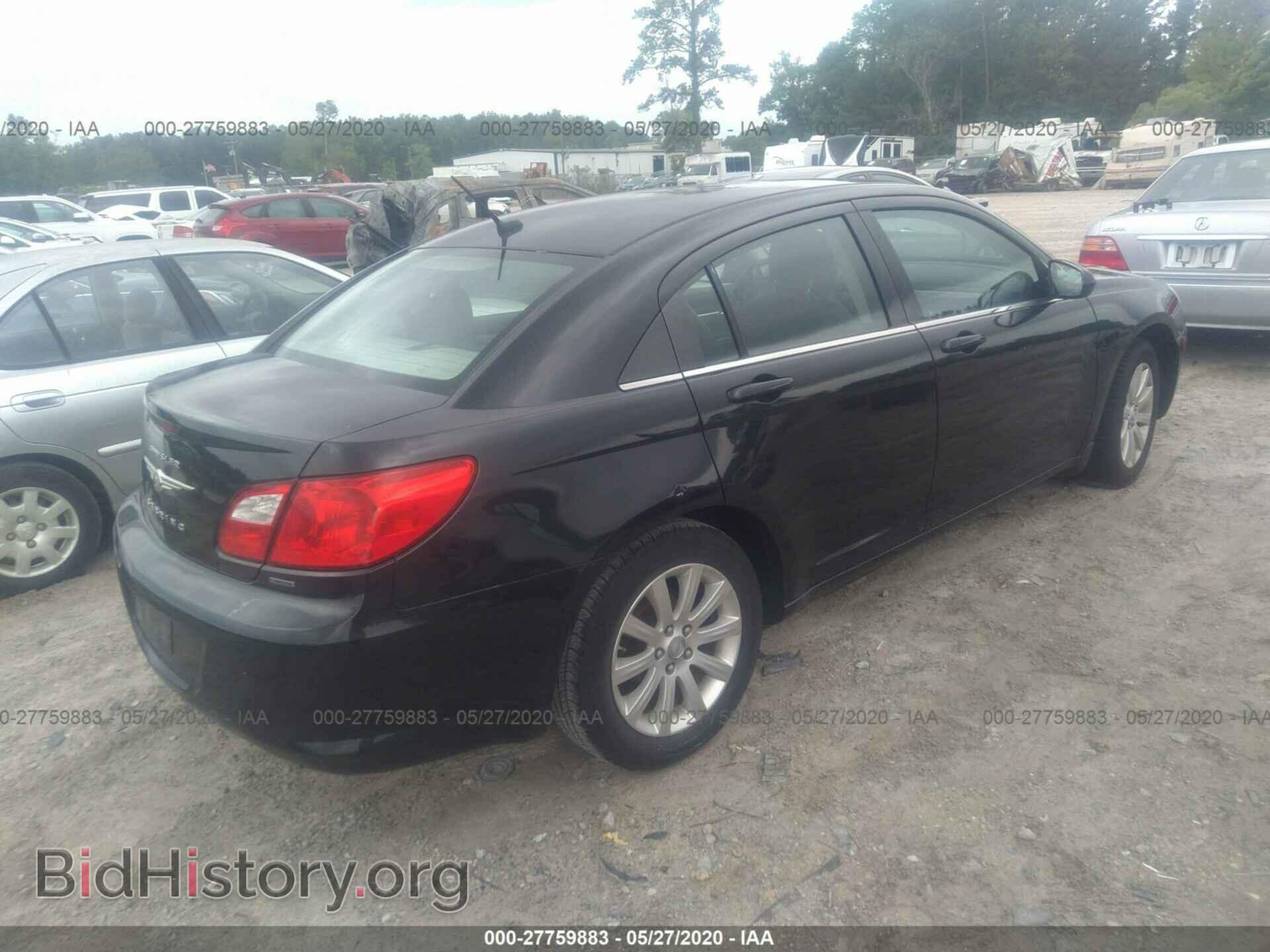 2010 CHRYSLER SEBRING - VIN: 1C3CC5FB9AN137344 - Фото 4