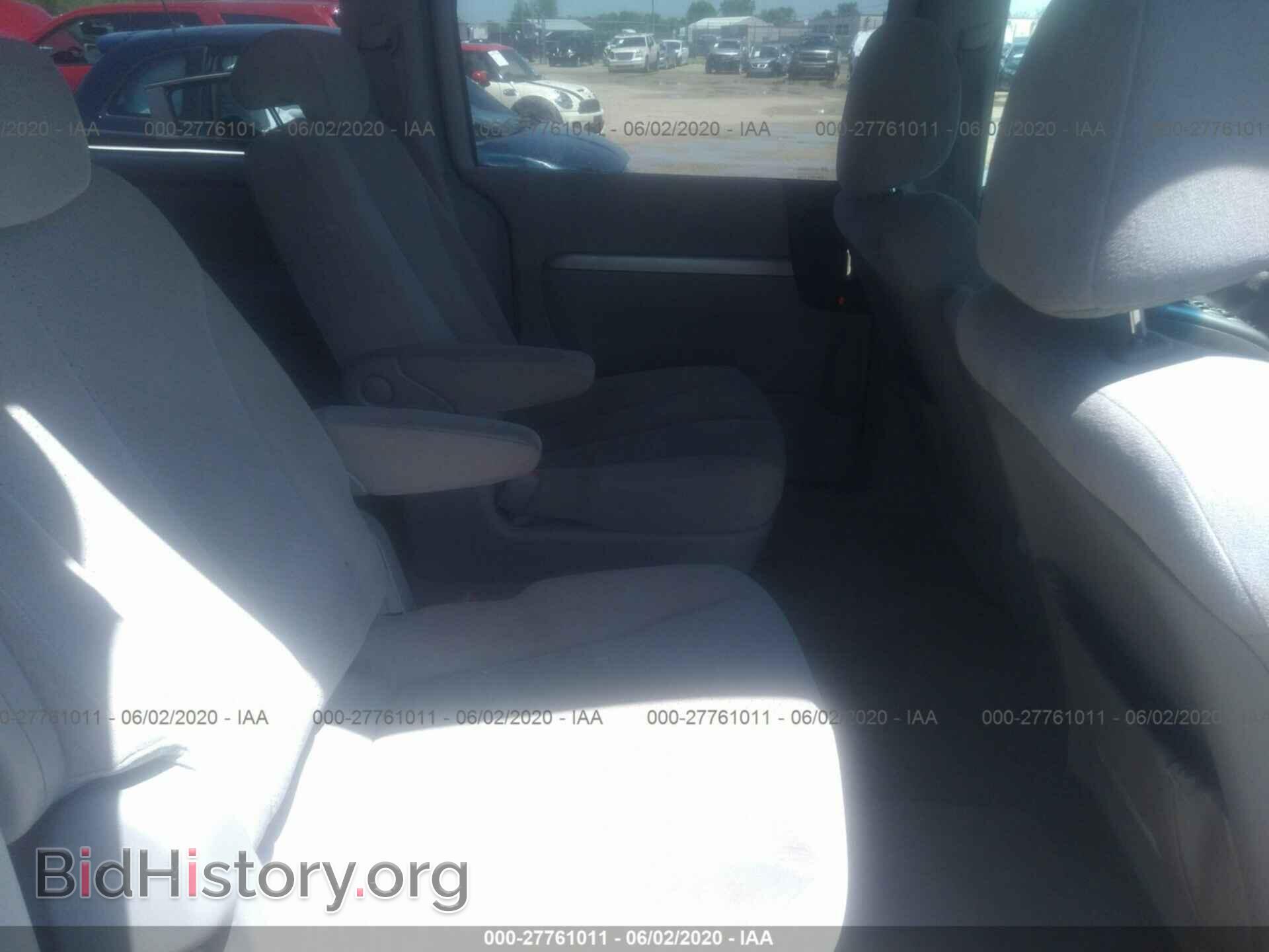 2007 HYUNDAI ENTOURAGE - VIN: KNDMC233276019506 - Фото 8