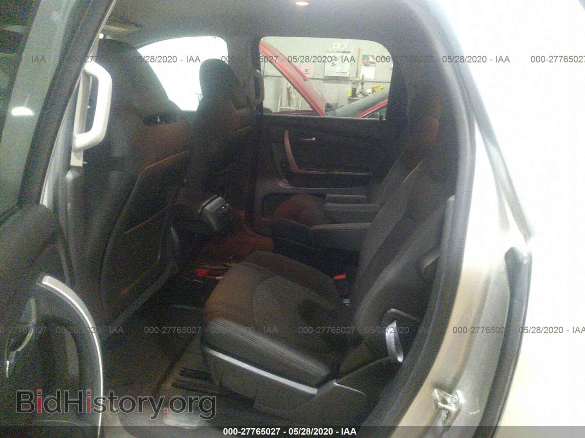 2010 GMC ACADIA - VIN: 1GKLRLED7AJ215410 - Фото 8