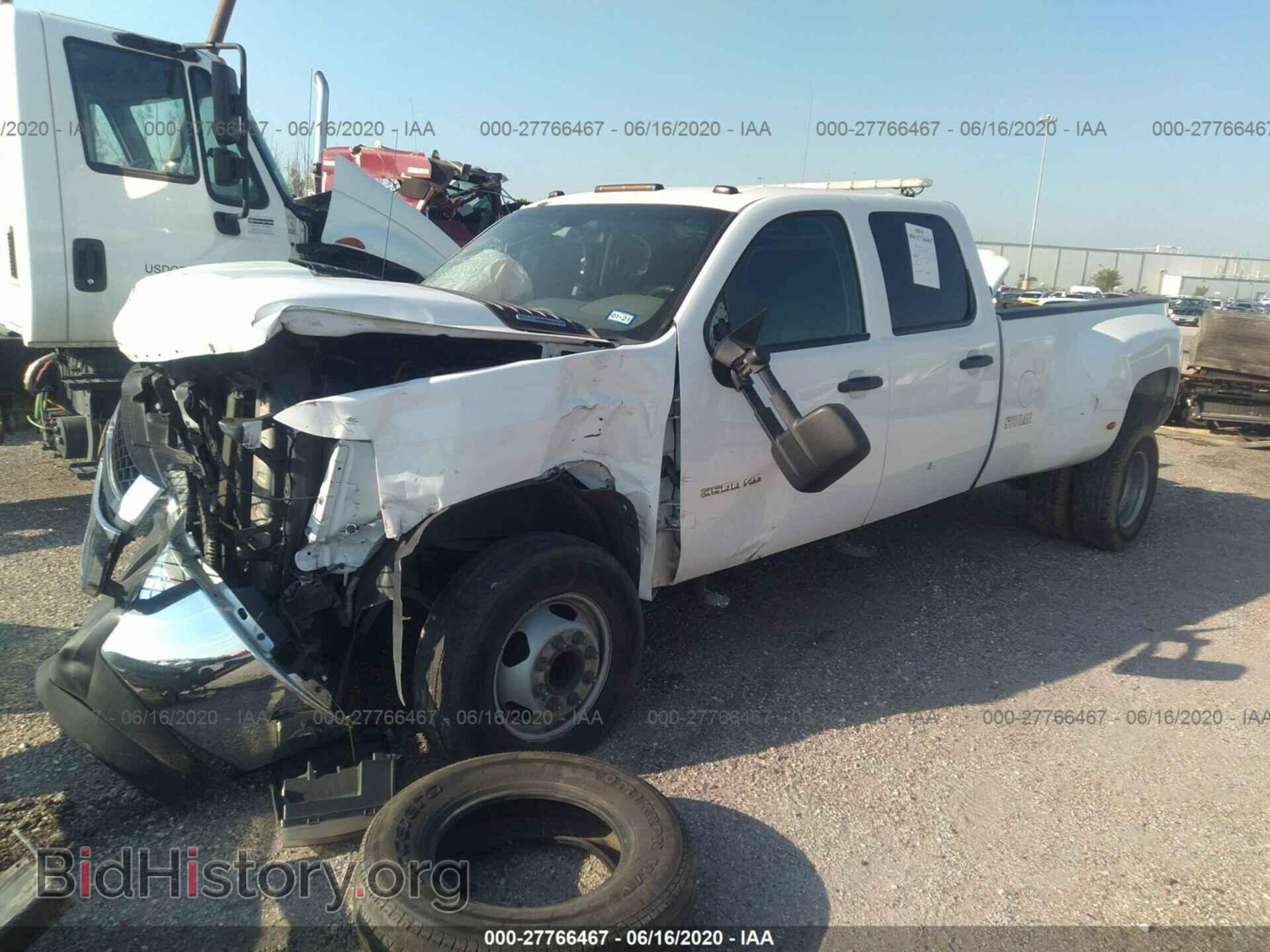 2014 CHEVROLET SILVERADO - VIN: 1GC4CZC82EF136777 - Фото 2