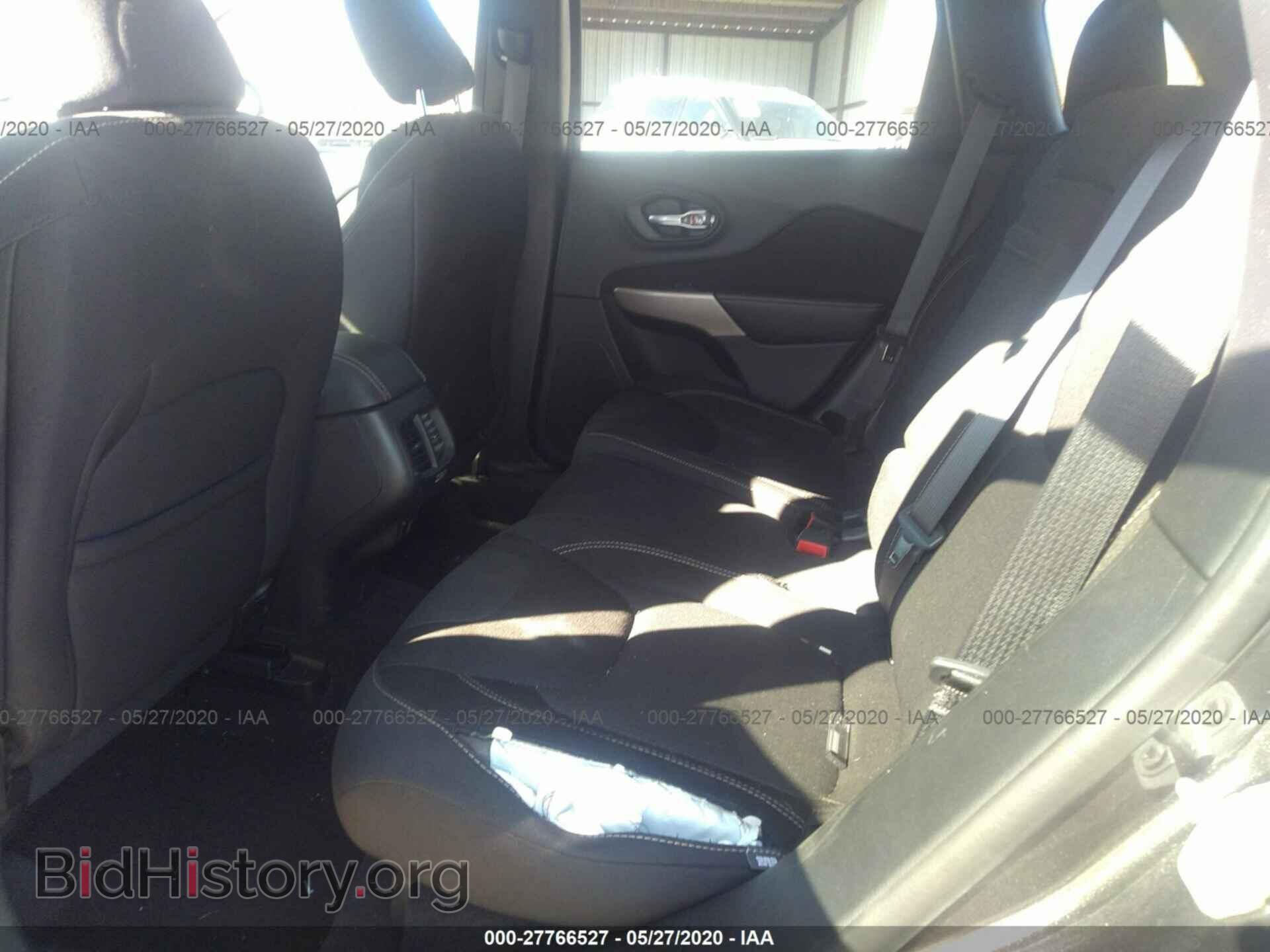 2017 JEEP CHEROKEE - VIN: 1C4PJMCS0HW638905 - Фото 8