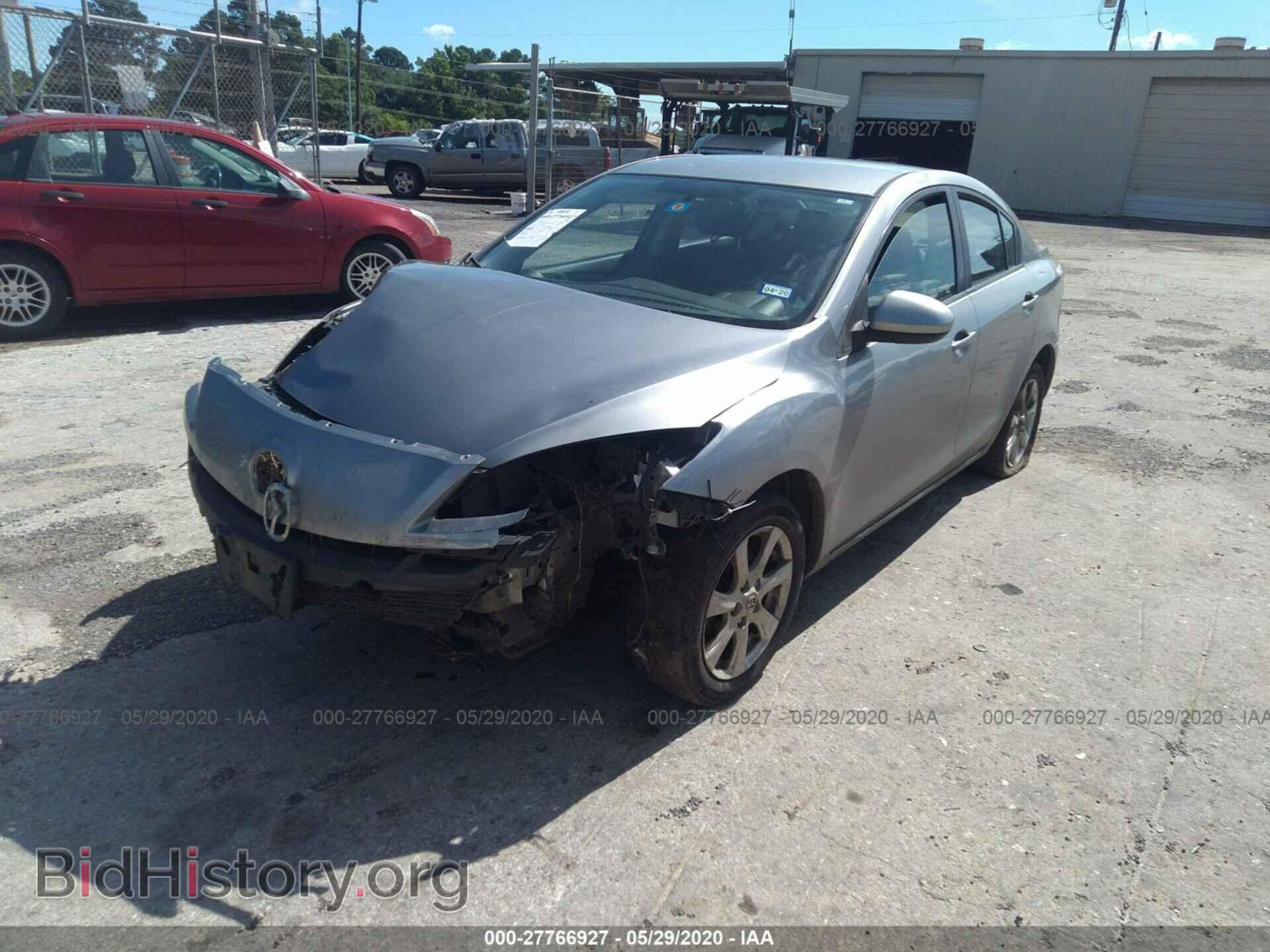 2011 MAZDA 3 - VIN: JM1BL1VF4B1416889 - Фото 2