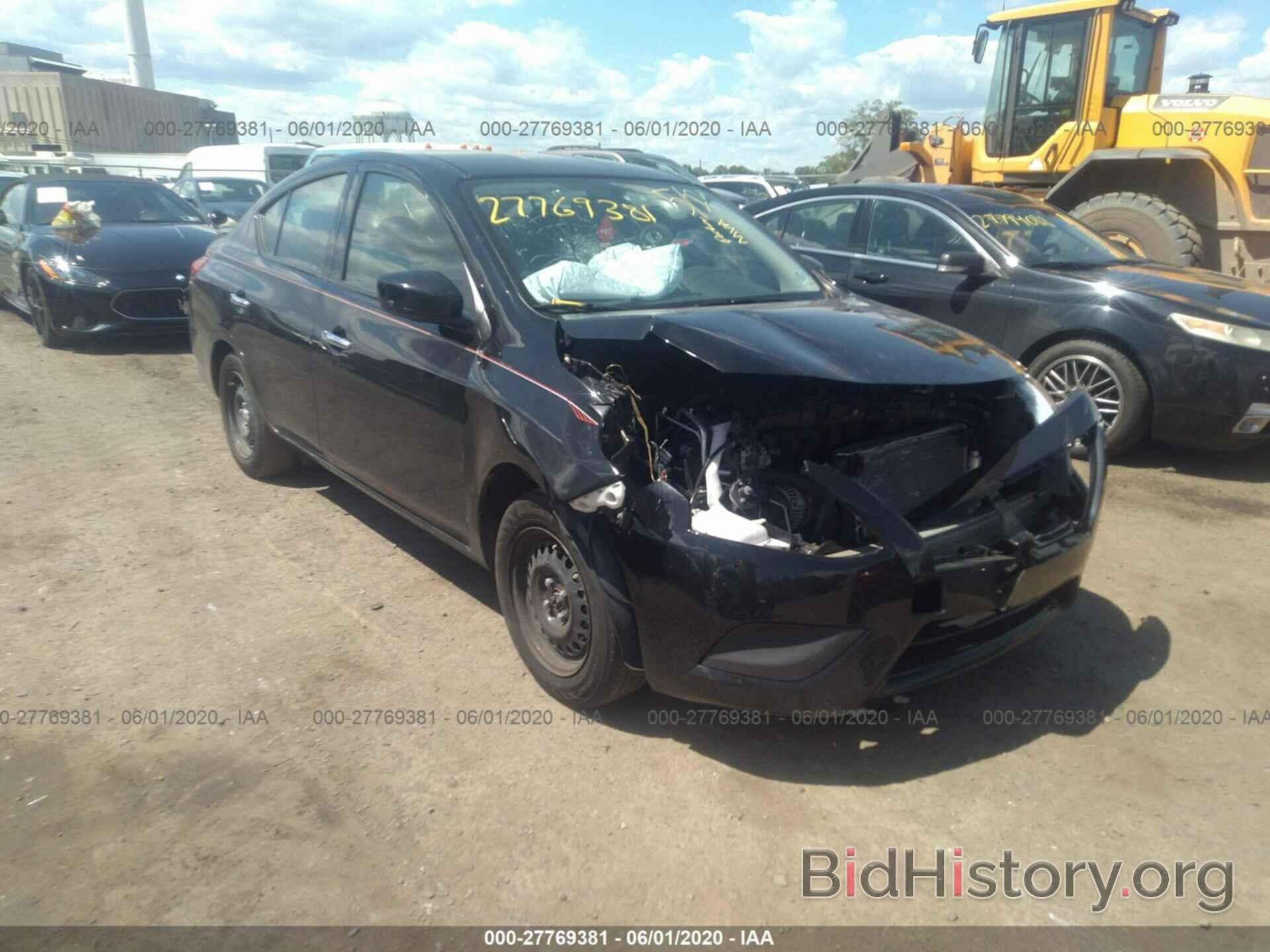 Photo 3N1CN7AP2KL843158 - NISSAN VERSA SEDAN 2019