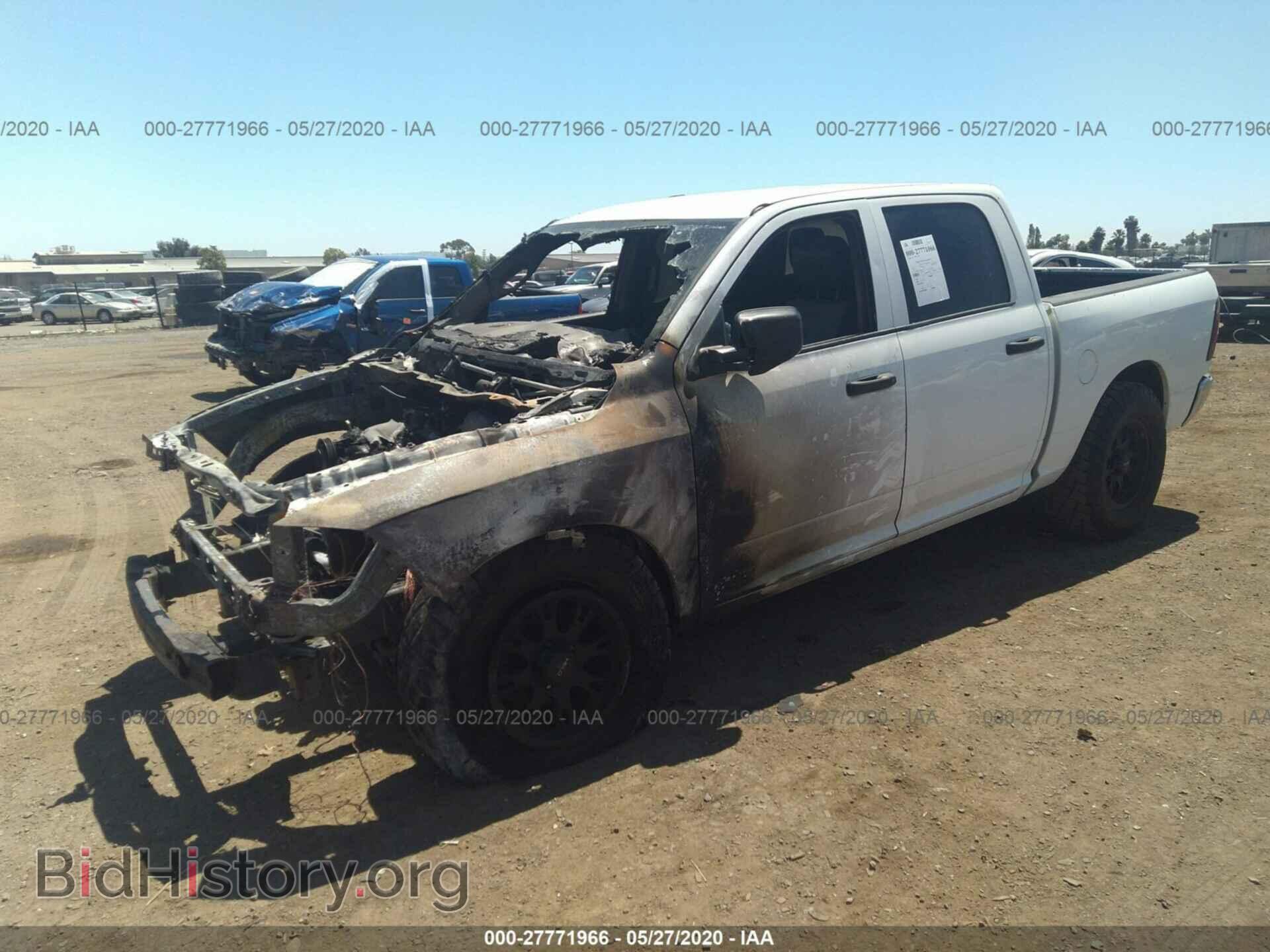 2011 DODGE RAM 1500 - VIN: 1D7RB1CP1BS587208 - Фото 2