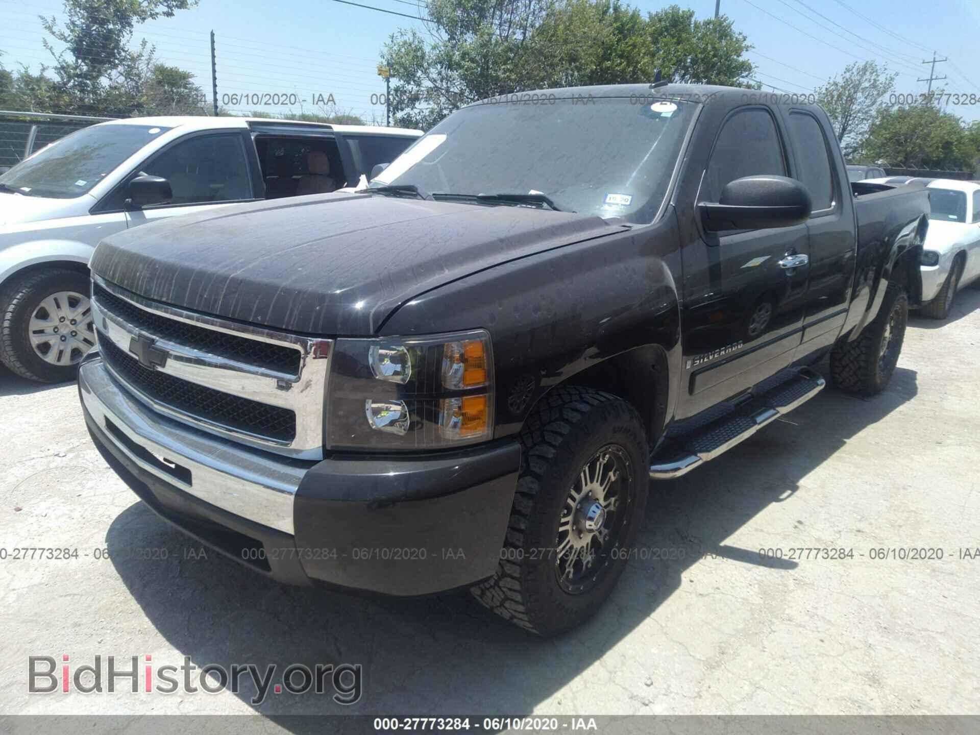 2007 CHEVROLET SILVERADO 1500 - VIN: 2GCEC19C571663966 - Фото 2