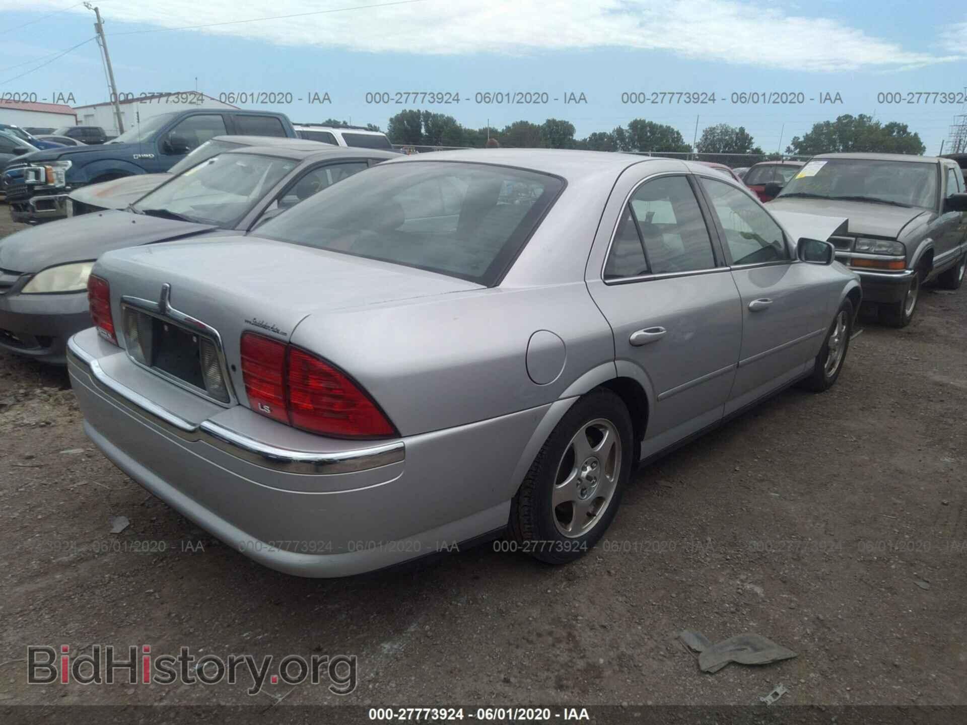 2000 LINCOLN LS - VIN: 1LNHM87AXYY781073 - Photo 4