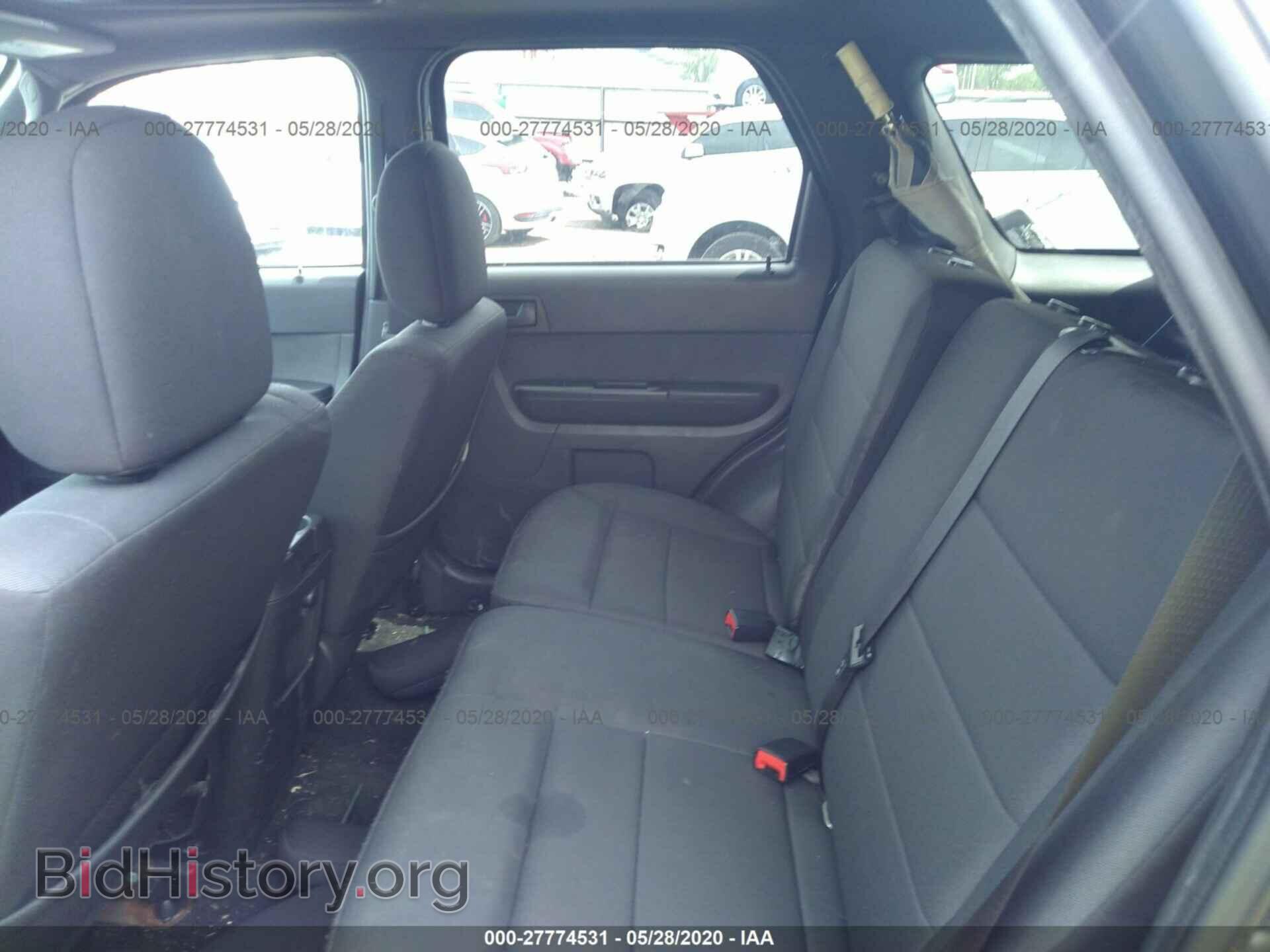 2011 FORD ESCAPE - VIN: 1FMCU0D74BKA14463 - Фото 8