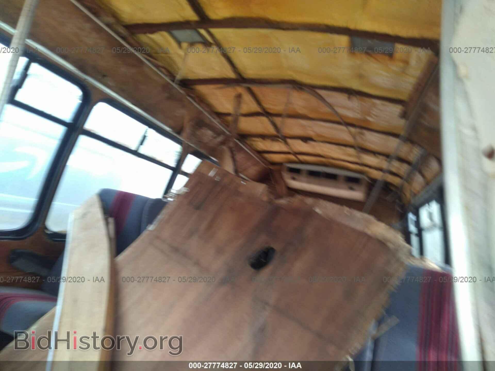 1993 FORD ECONOLINE - VIN: 1FDKE30M1PHA09988 - Photo 8