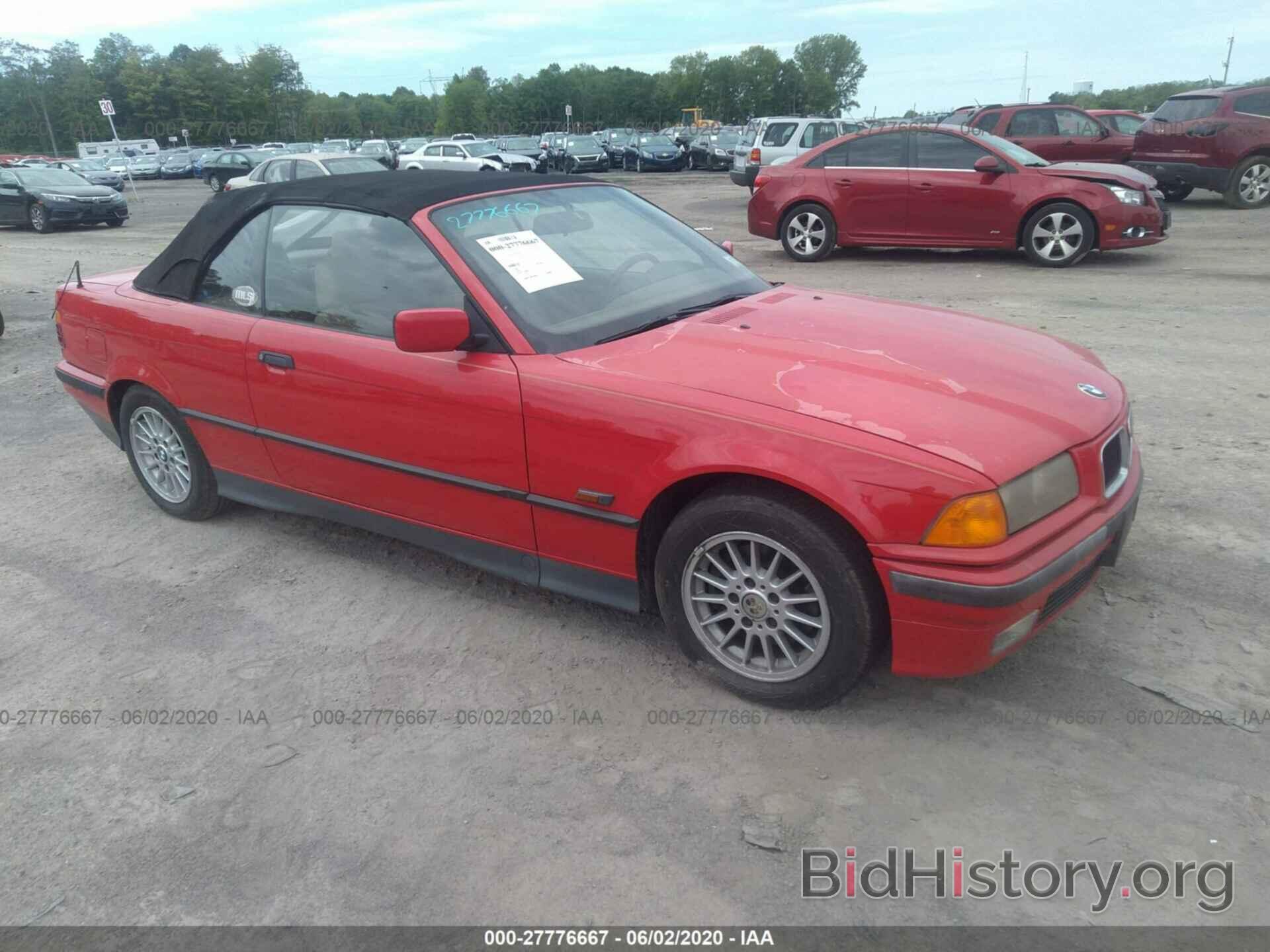 Photo WBABK632XRED16489 - BMW 318 1994