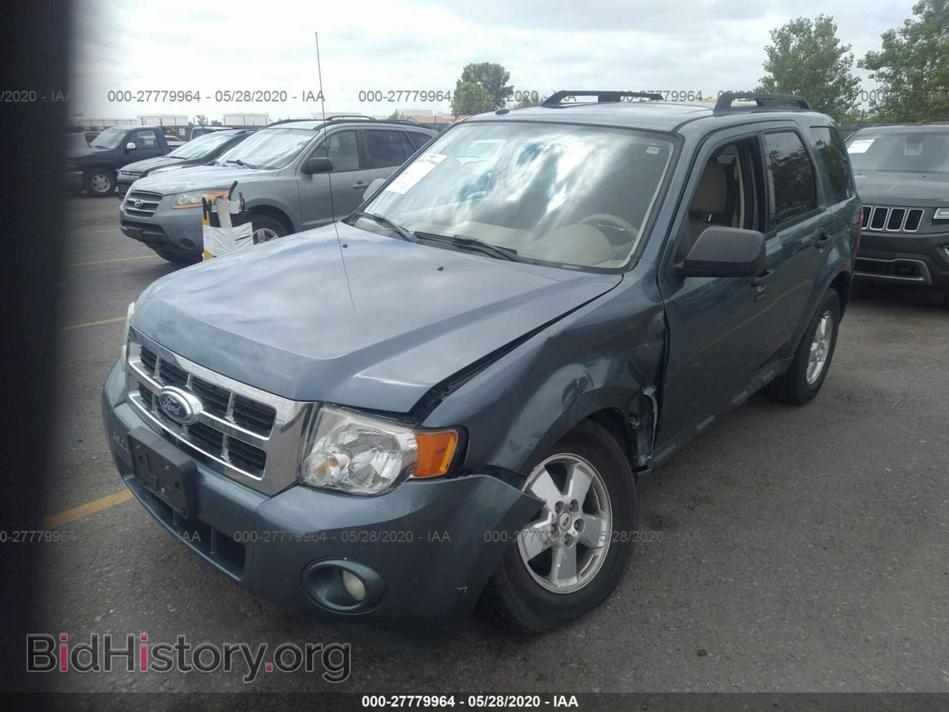 2011 FORD ESCAPE - VIN: 1FMCU0D7XBKB36020 - Фото 2