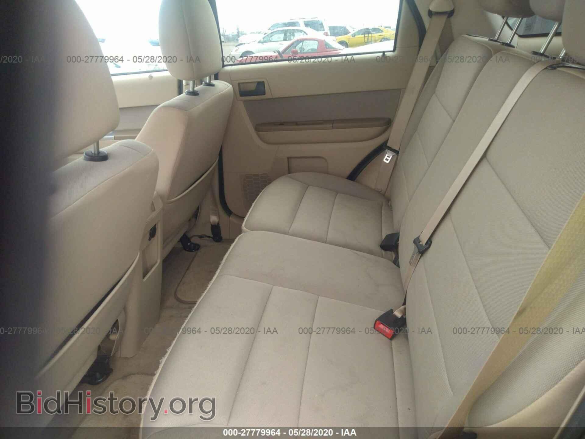 2011 FORD ESCAPE - VIN: 1FMCU0D7XBKB36020 - Фото 8