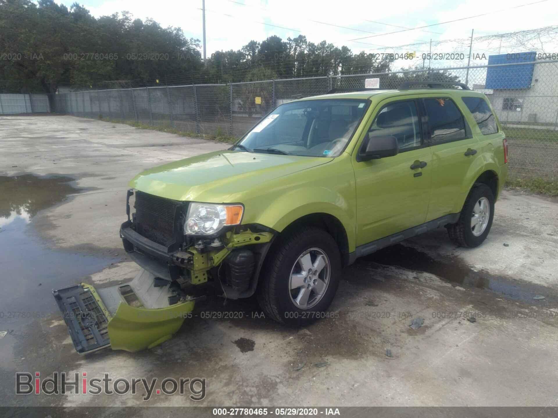 2011 FORD ESCAPE - VIN: 1FMCU0D79BKB88979 - Фото 2
