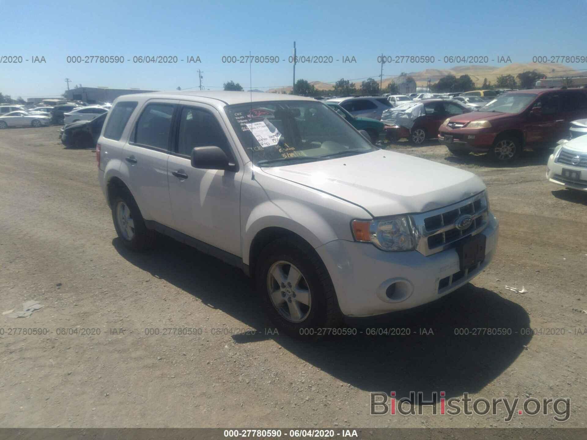 Photo 1FMCU02719KA30200 - FORD ESCAPE 2009