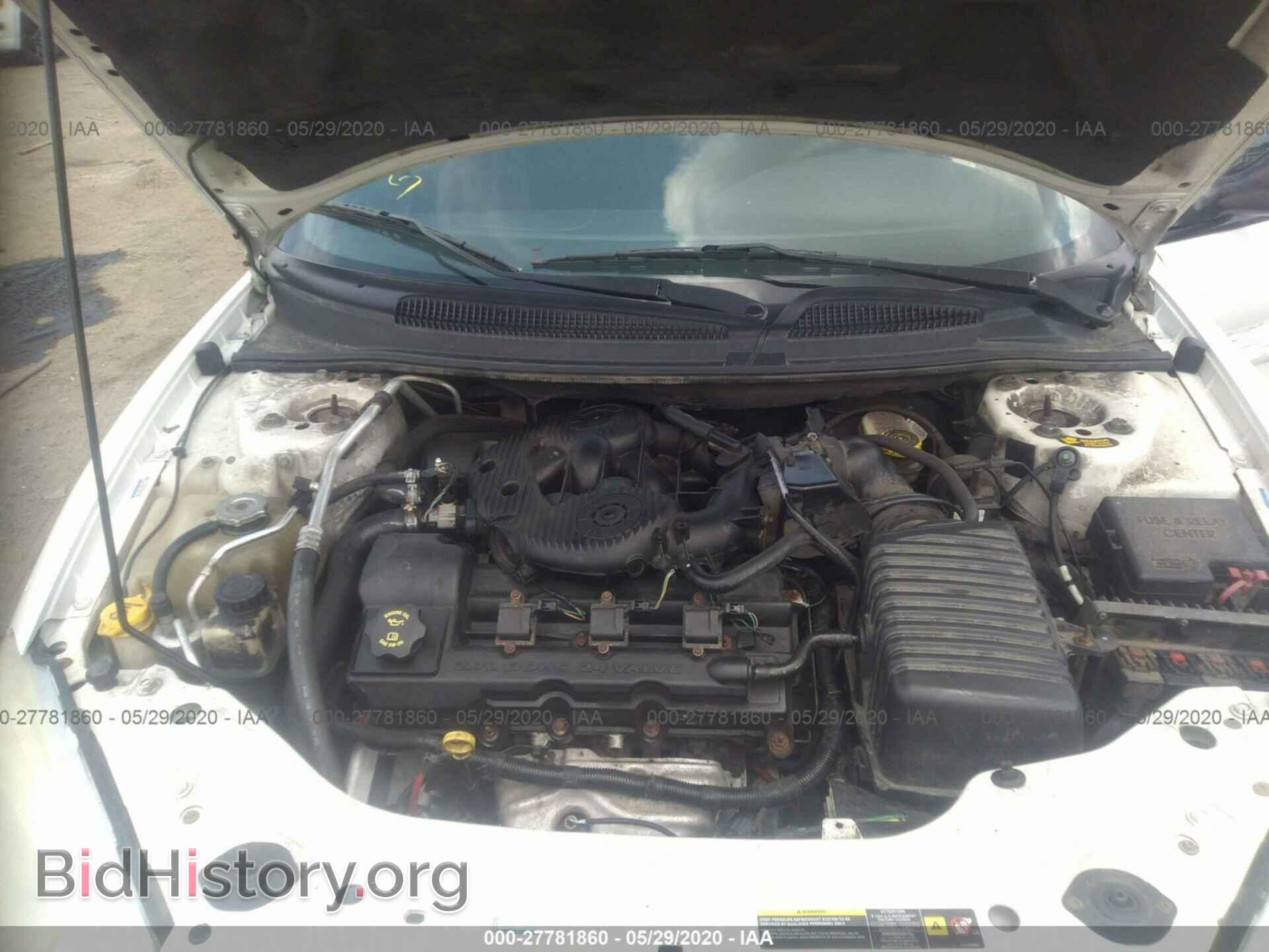 2005 CHRYSLER SEBRING - VIN: 1C3EL75R55N621973 - Фото 10