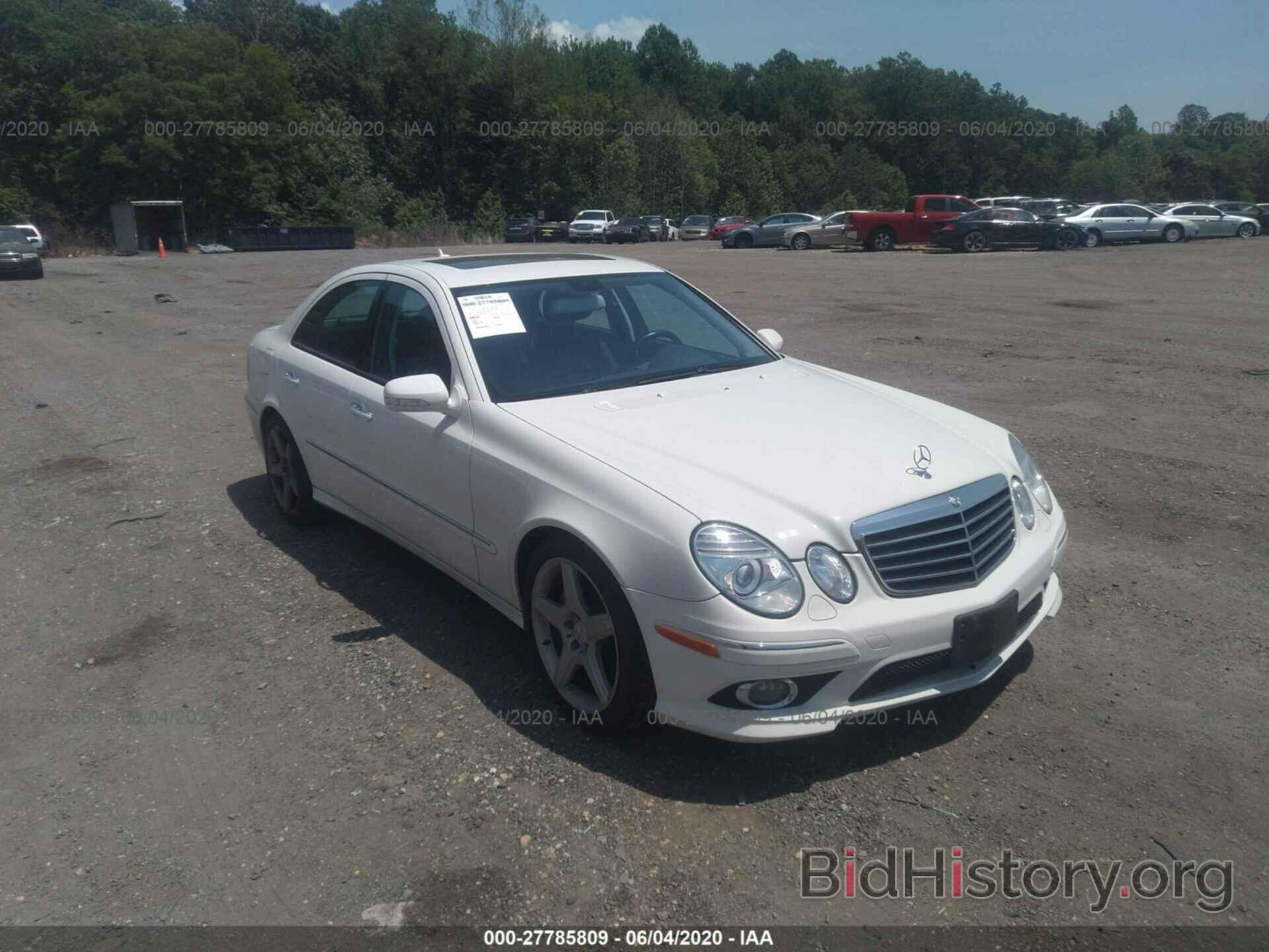 Photo WDBUF56X49B419390 - MERCEDES-BENZ E-CLASS 2009