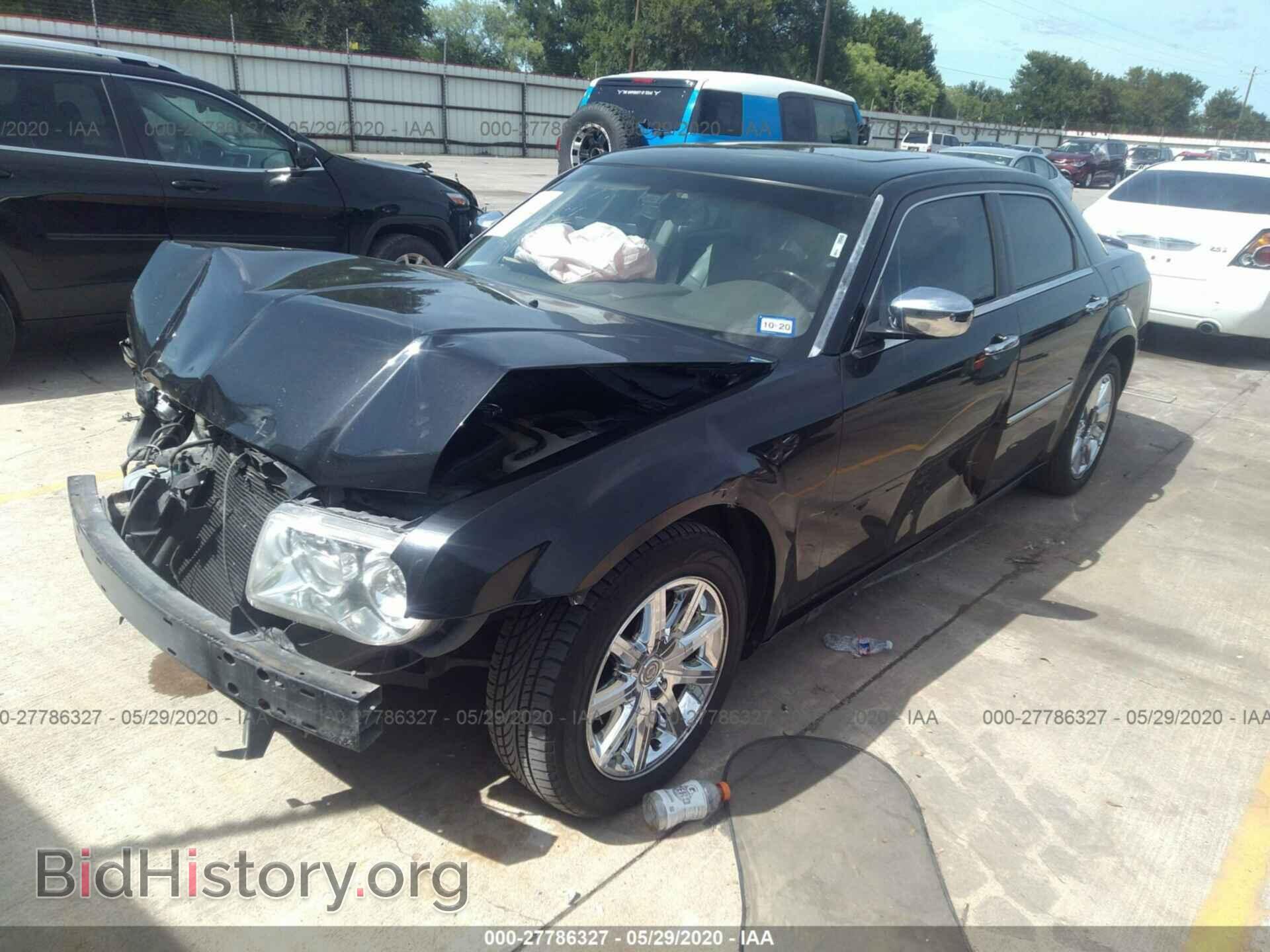2010 CHRYSLER 300 - VIN: 2C3CA6CT5AH158287 - Фото 2