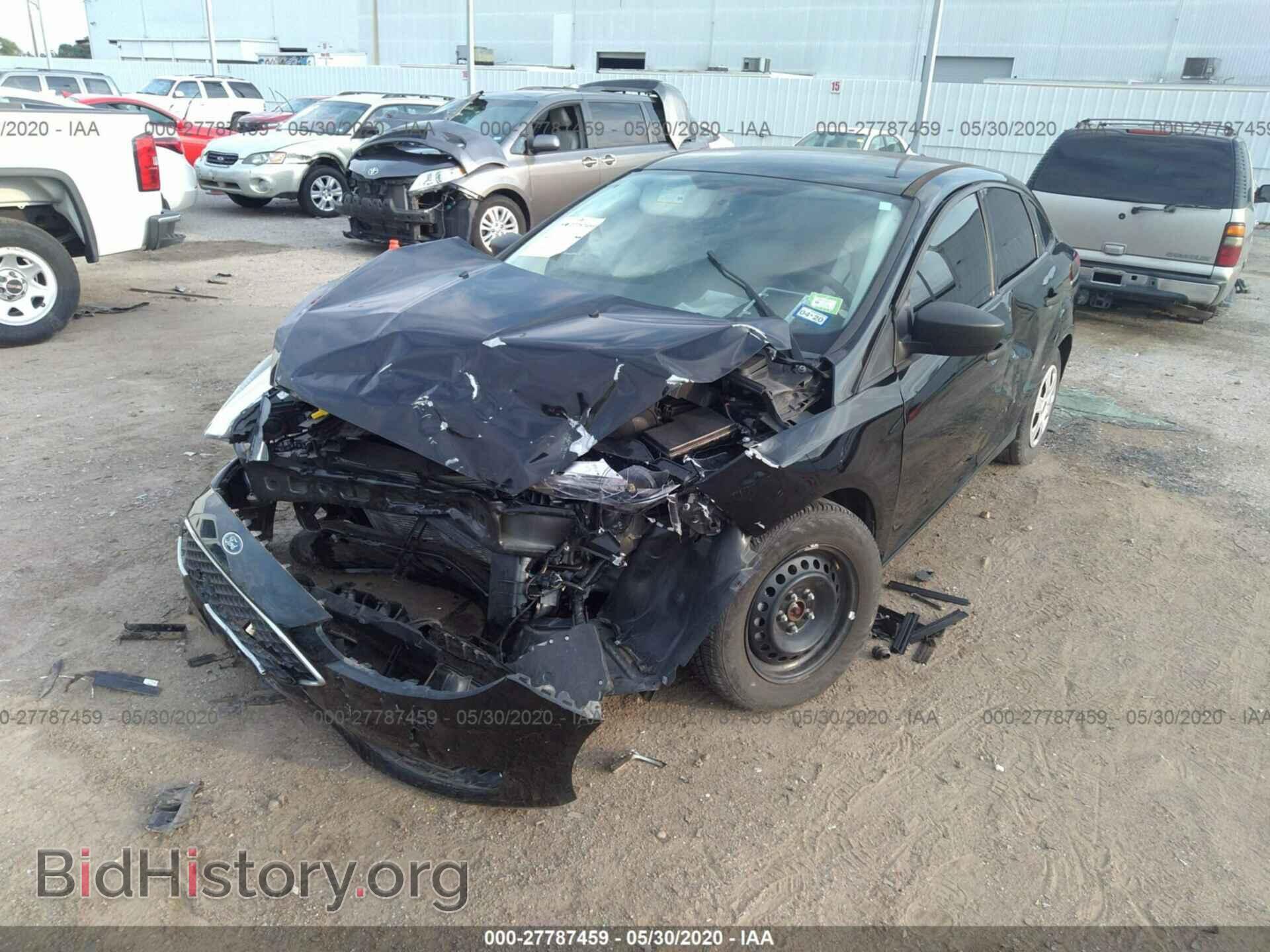 2018 FORD FOCUS - VIN: 1FADP3E27JL240189 - Фото 2