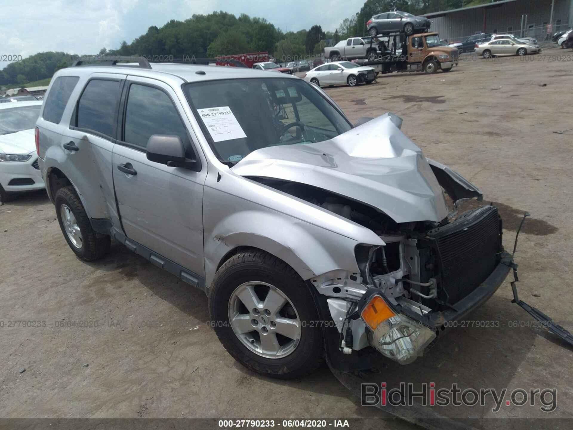 Photo 1FMCU93709KC69210 - FORD ESCAPE 2009