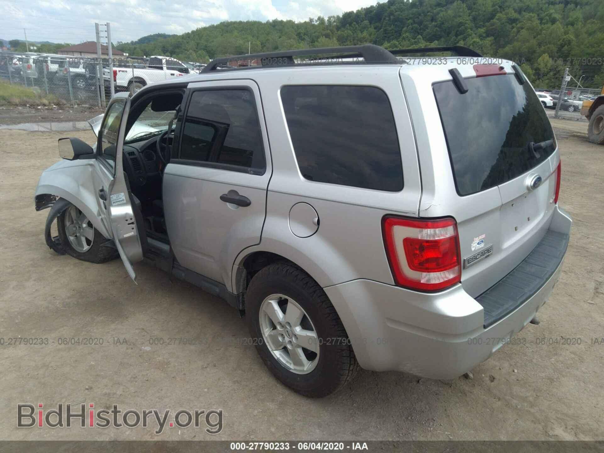 2009 FORD ESCAPE - VIN: 1FMCU93709KC69210 - Фото 3