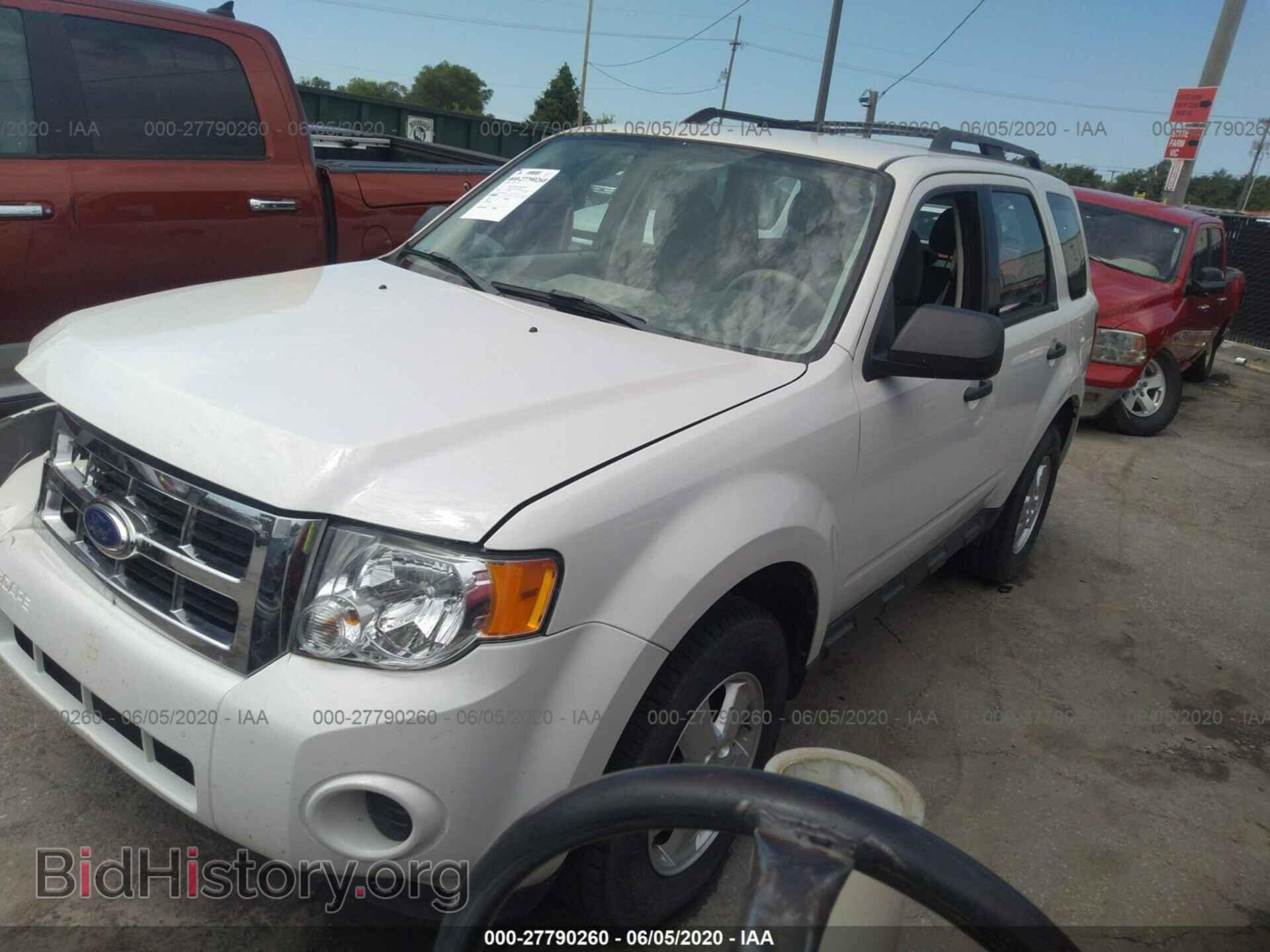2011 FORD ESCAPE - VIN: 1FMCU0C77BKC24475 - Фото 2