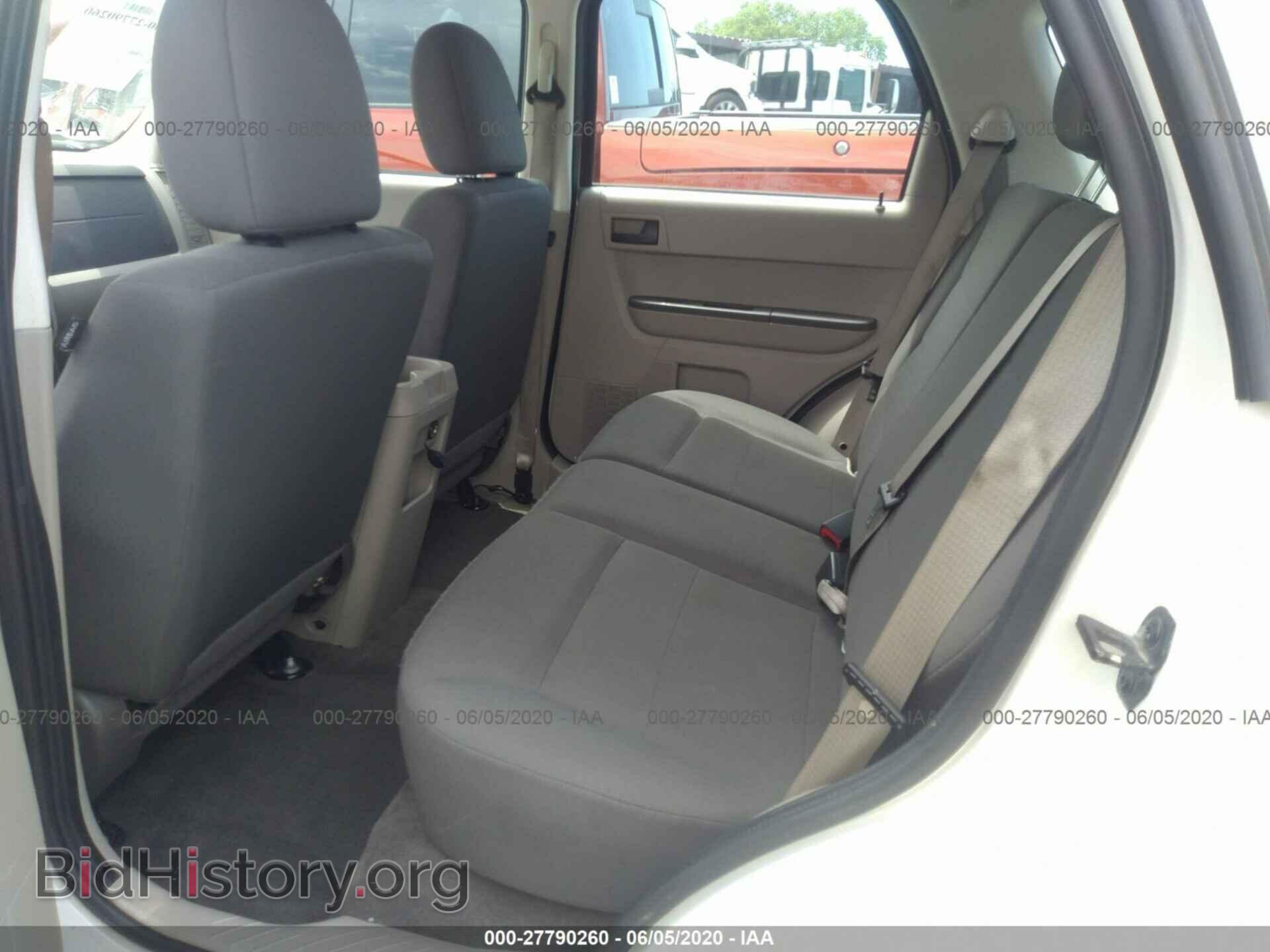 2011 FORD ESCAPE - VIN: 1FMCU0C77BKC24475 - Фото 8