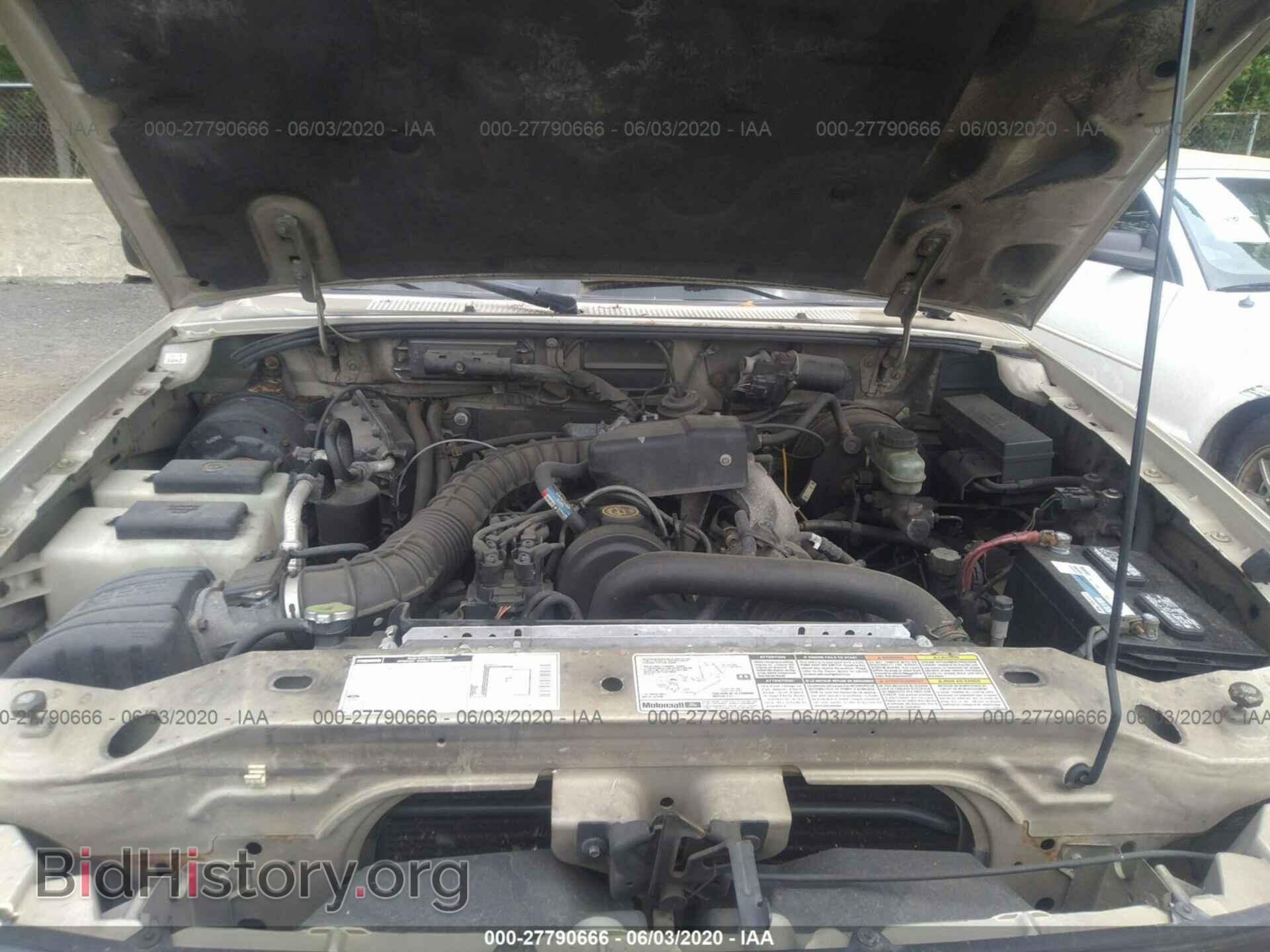 2000 MAZDA B2500 - VIN: 4F4YR12C7YTM20152 - Photo 10