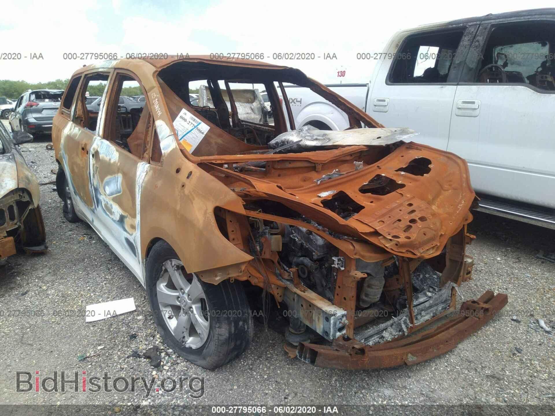 Photo 5TDKK3DC4BS081996 - TOYOTA SIENNA 2011