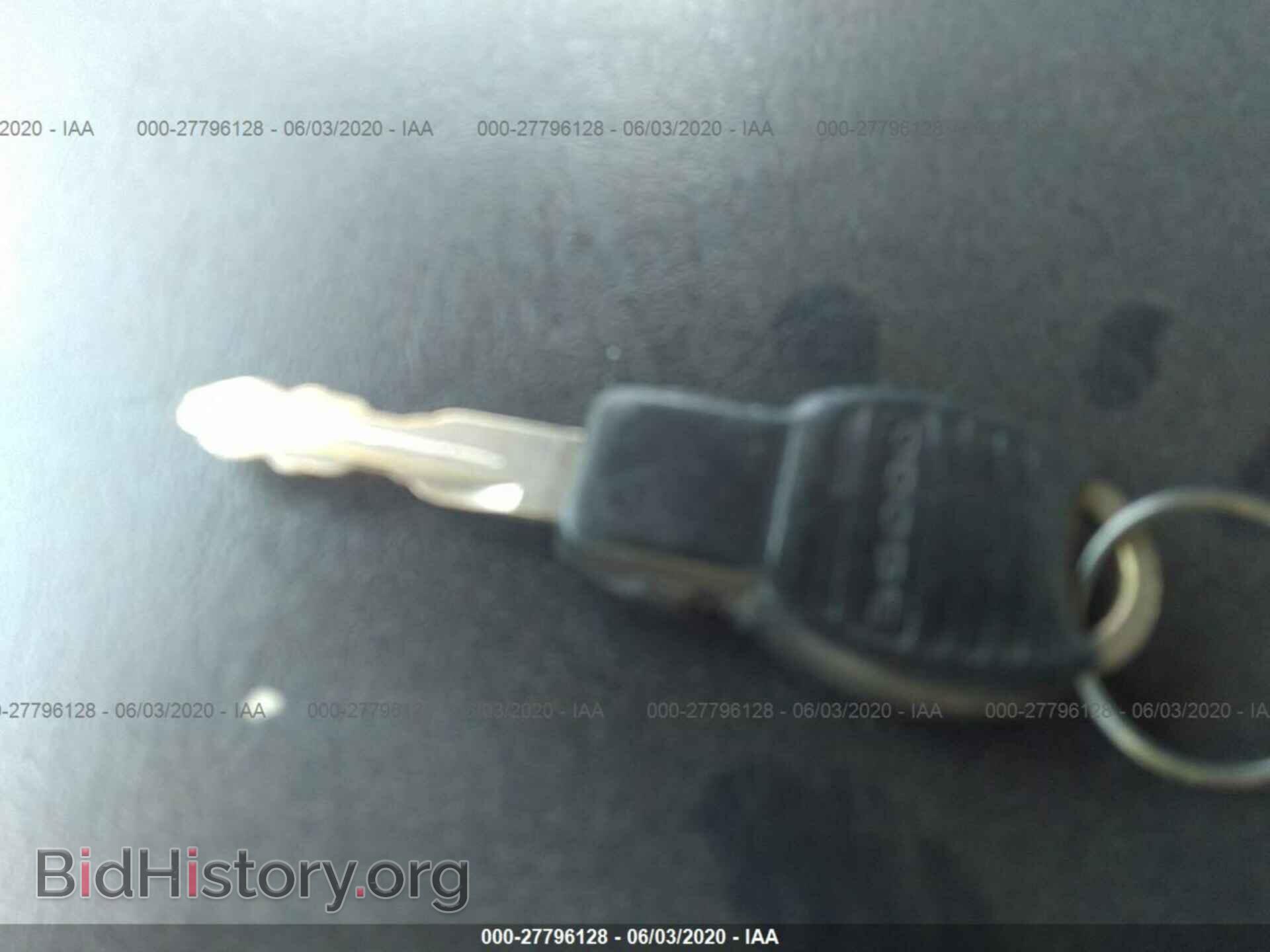 2010 DODGE RAM 1500 - VIN: 1D7RV1GP4AS231397 - Фото 11