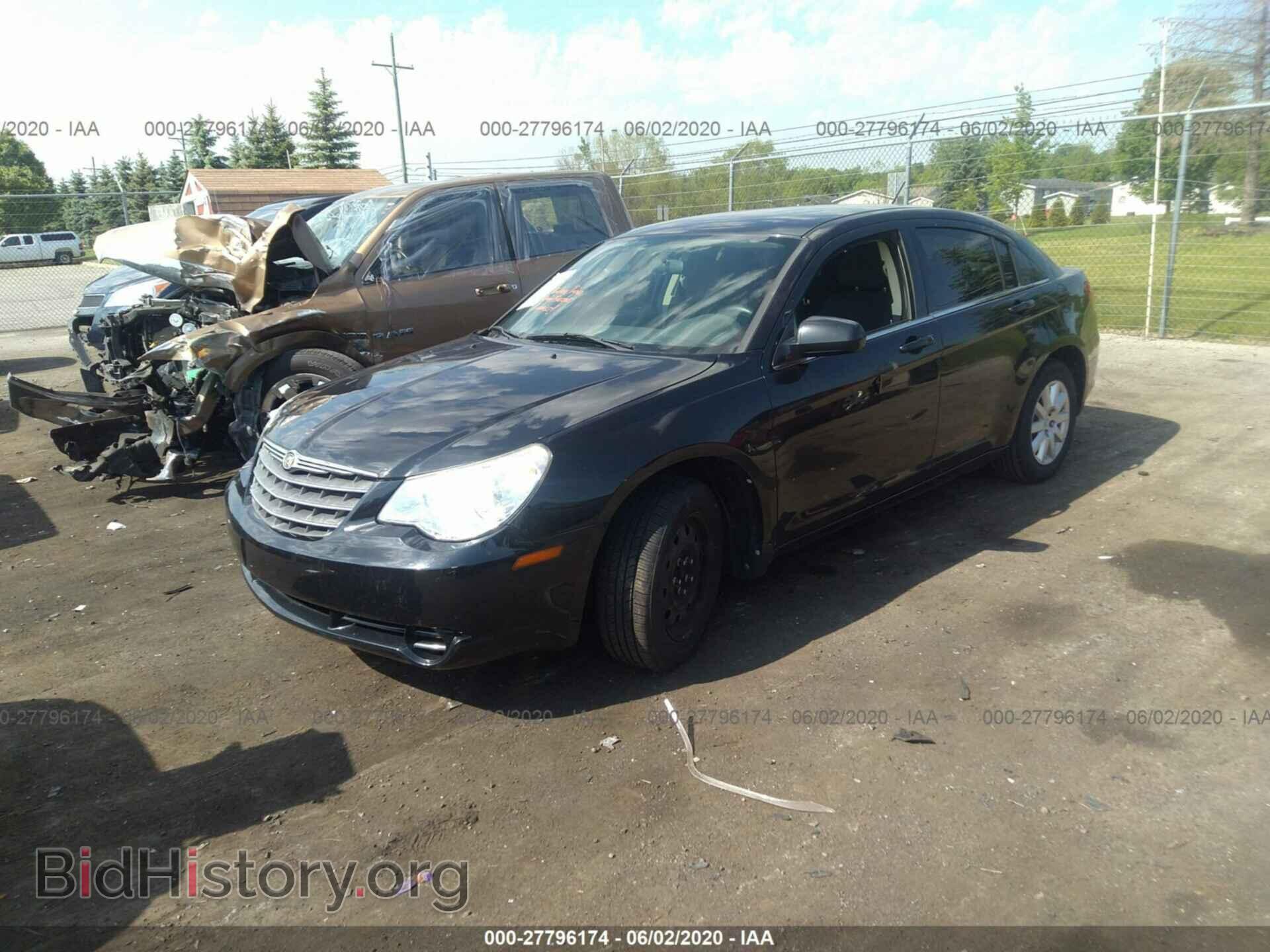 2010 CHRYSLER SEBRING - VIN: 1C3CC4FB1AN229722 - Фото 2