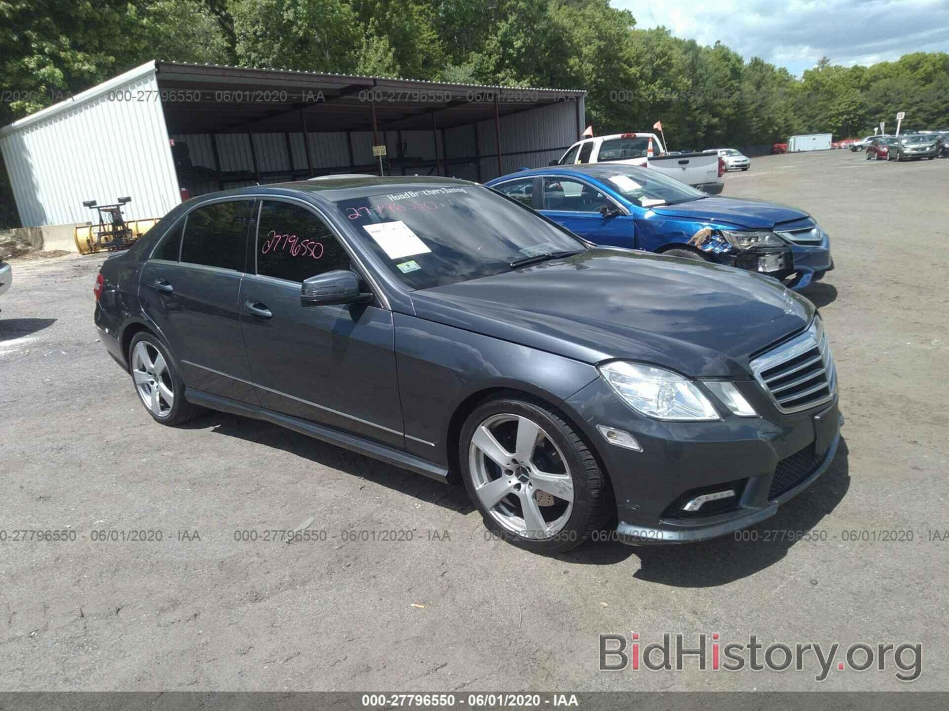 Photo WDDHF8HB4BA291384 - MERCEDES-BENZ E-CLASS 2011