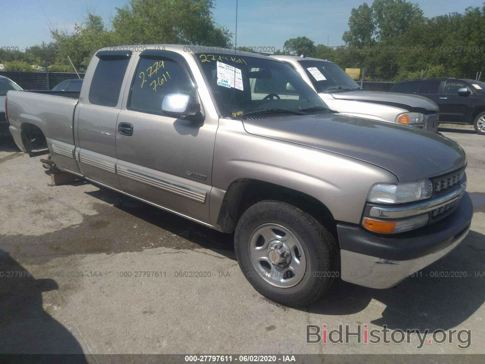 Photo 2GCEC19V811231073 - CHEVROLET SILVERADO 1500 2001