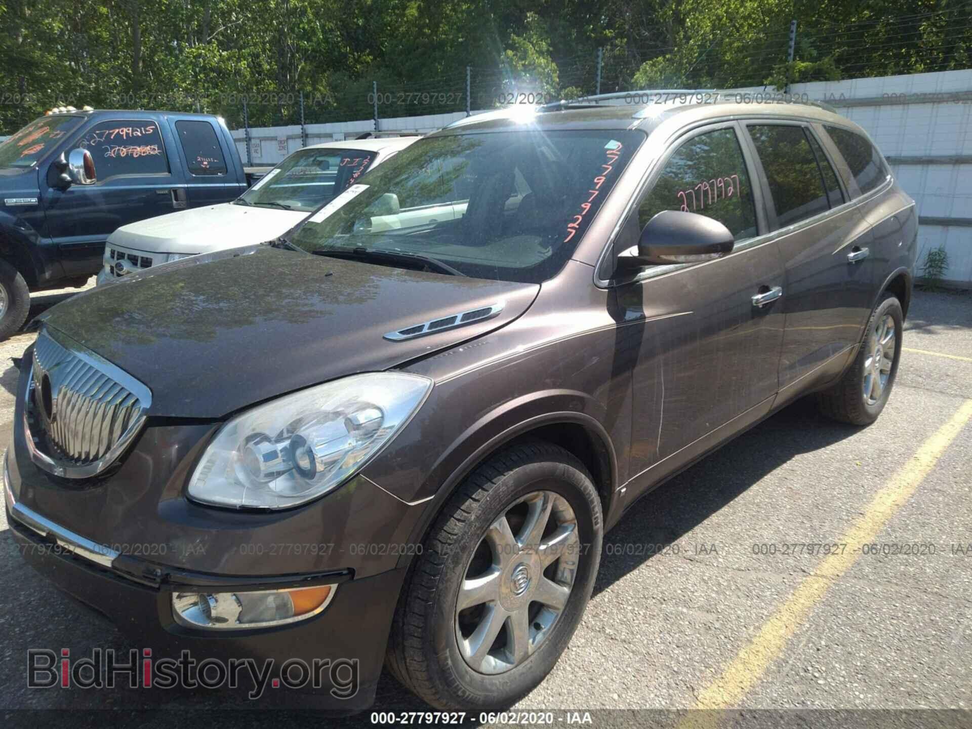 2008 BUICK ENCLAVE - VIN: 5GAEV23798J231739 - Фото 2