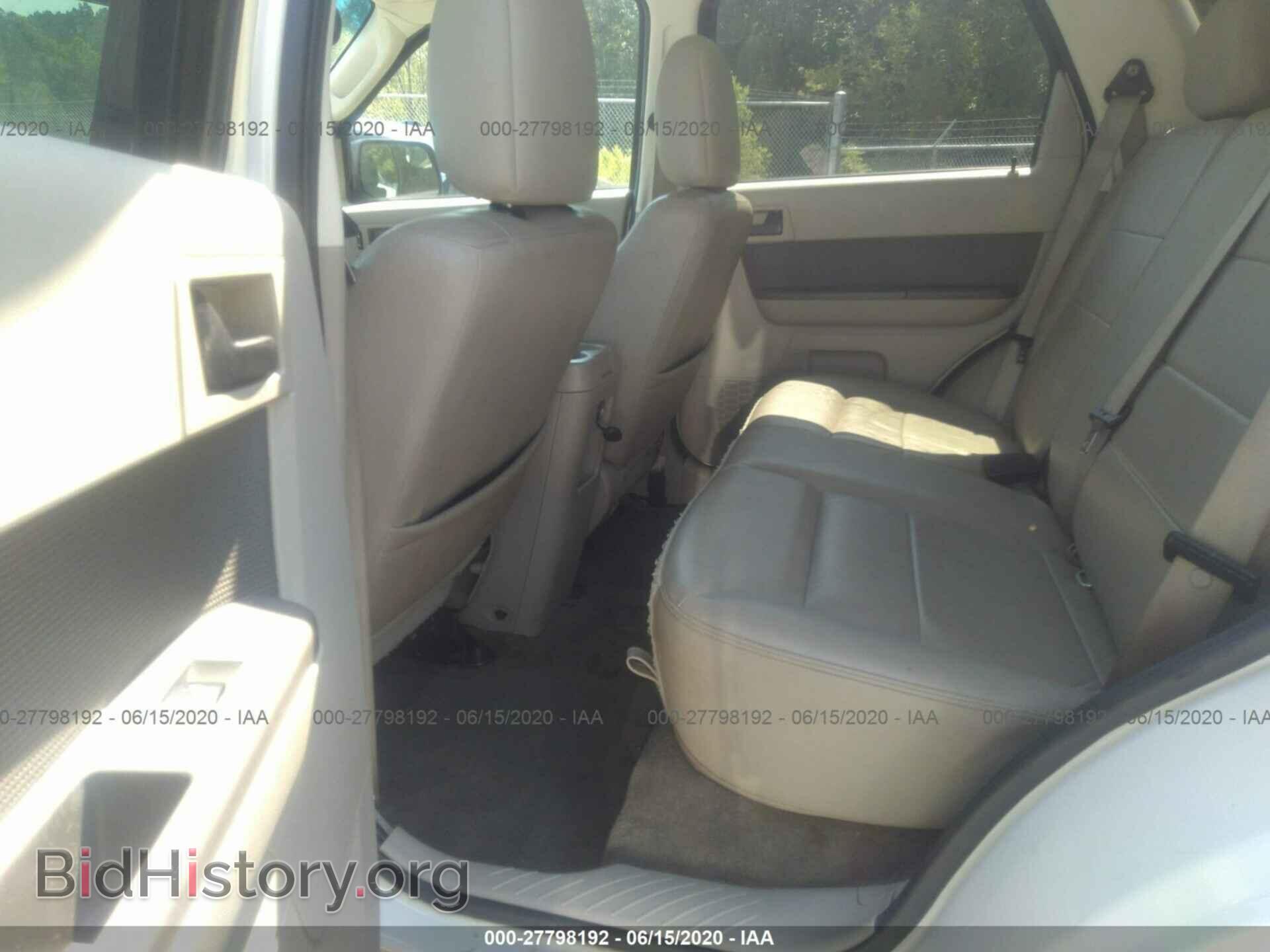 2011 FORD ESCAPE - VIN: 1FMCU0D79BKA12644 - Фото 8