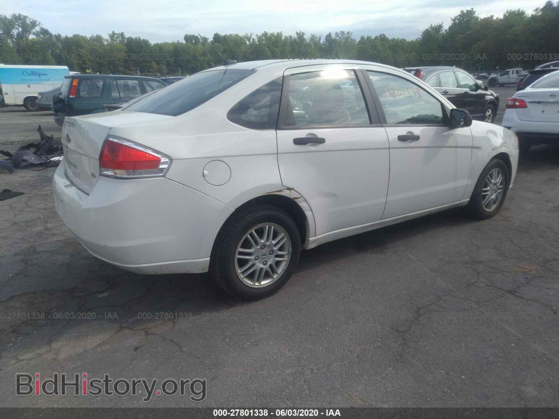 2011 Ford Focus - VIN: 1FAHP3FNXBW192570 - Фото 4