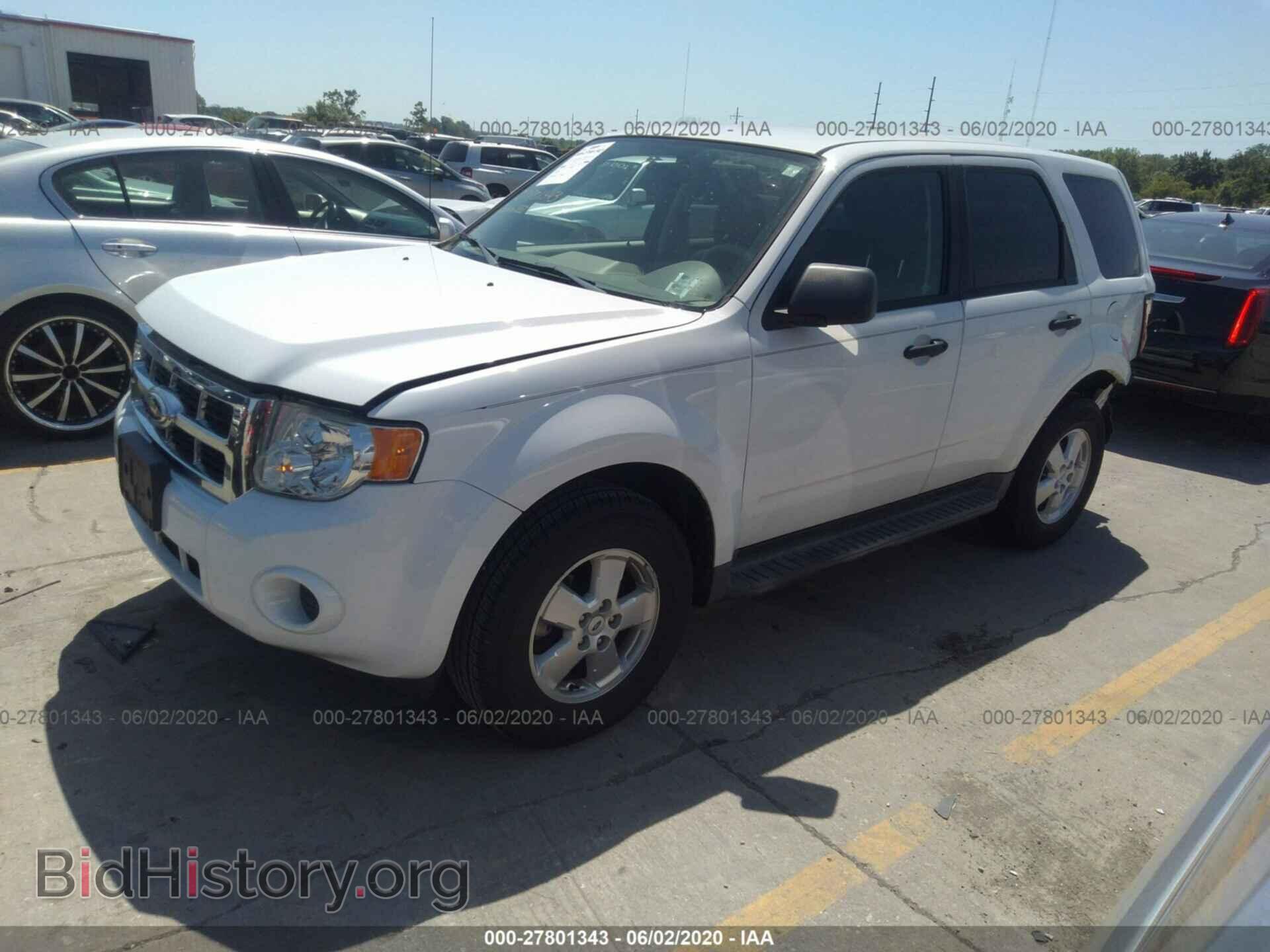 2011 FORD ESCAPE - VIN: 1FMCU0C76BKB48053 - Фото 2