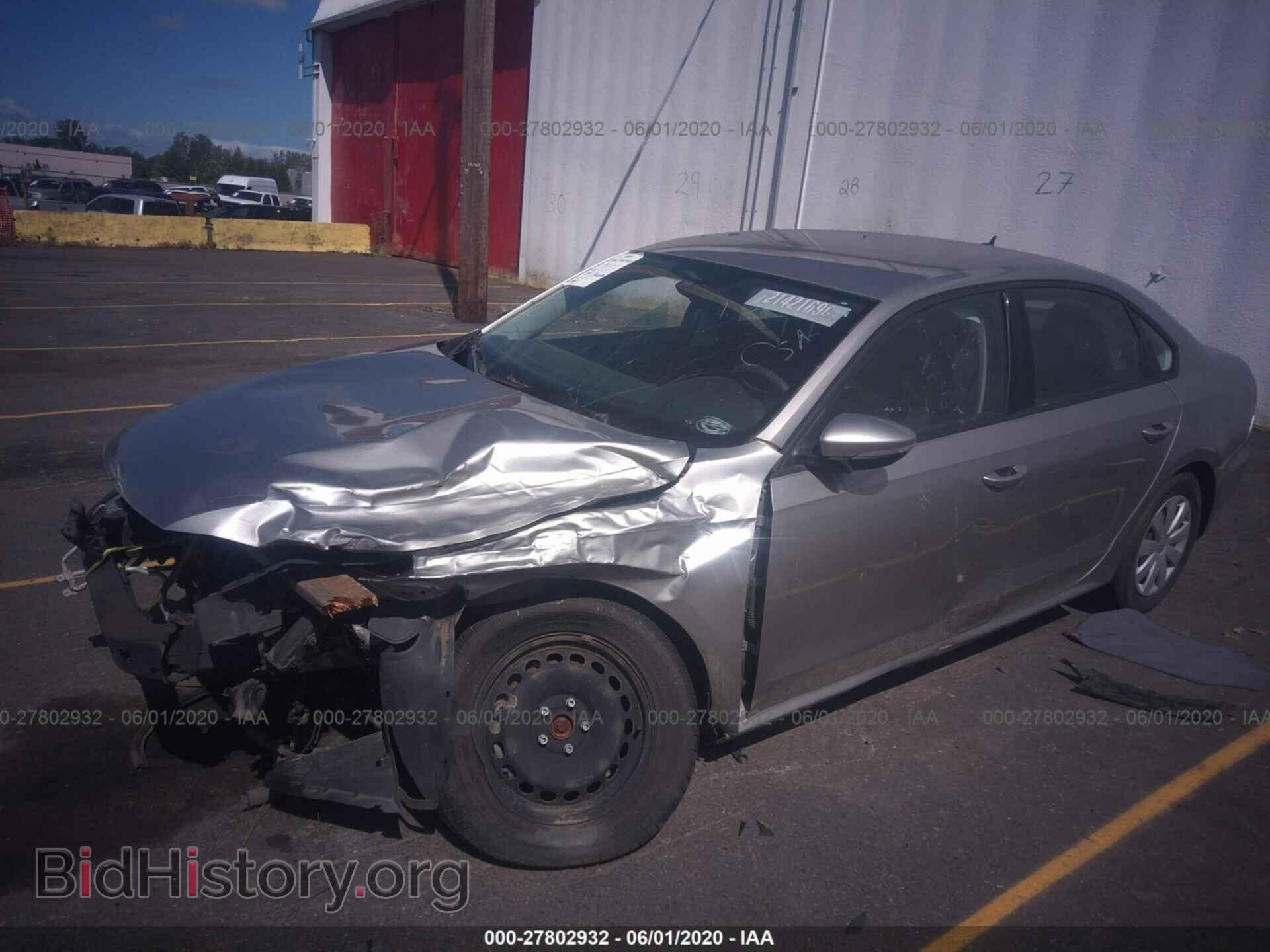 2012 VOLKSWAGEN PASSAT - VIN: 1VWAP7A37CC072489 - Photo 2
