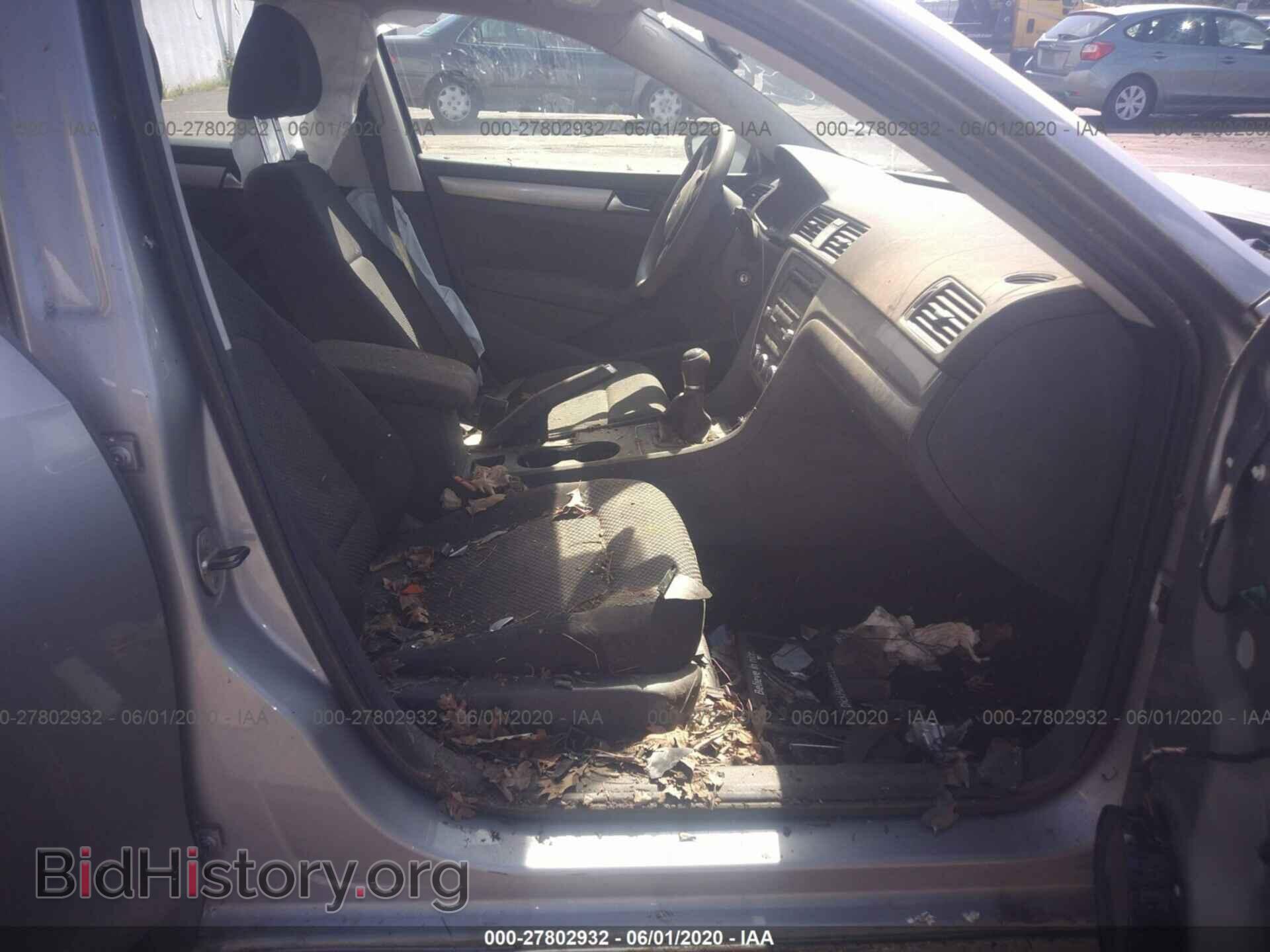 2012 VOLKSWAGEN PASSAT - VIN: 1VWAP7A37CC072489 - Photo 5