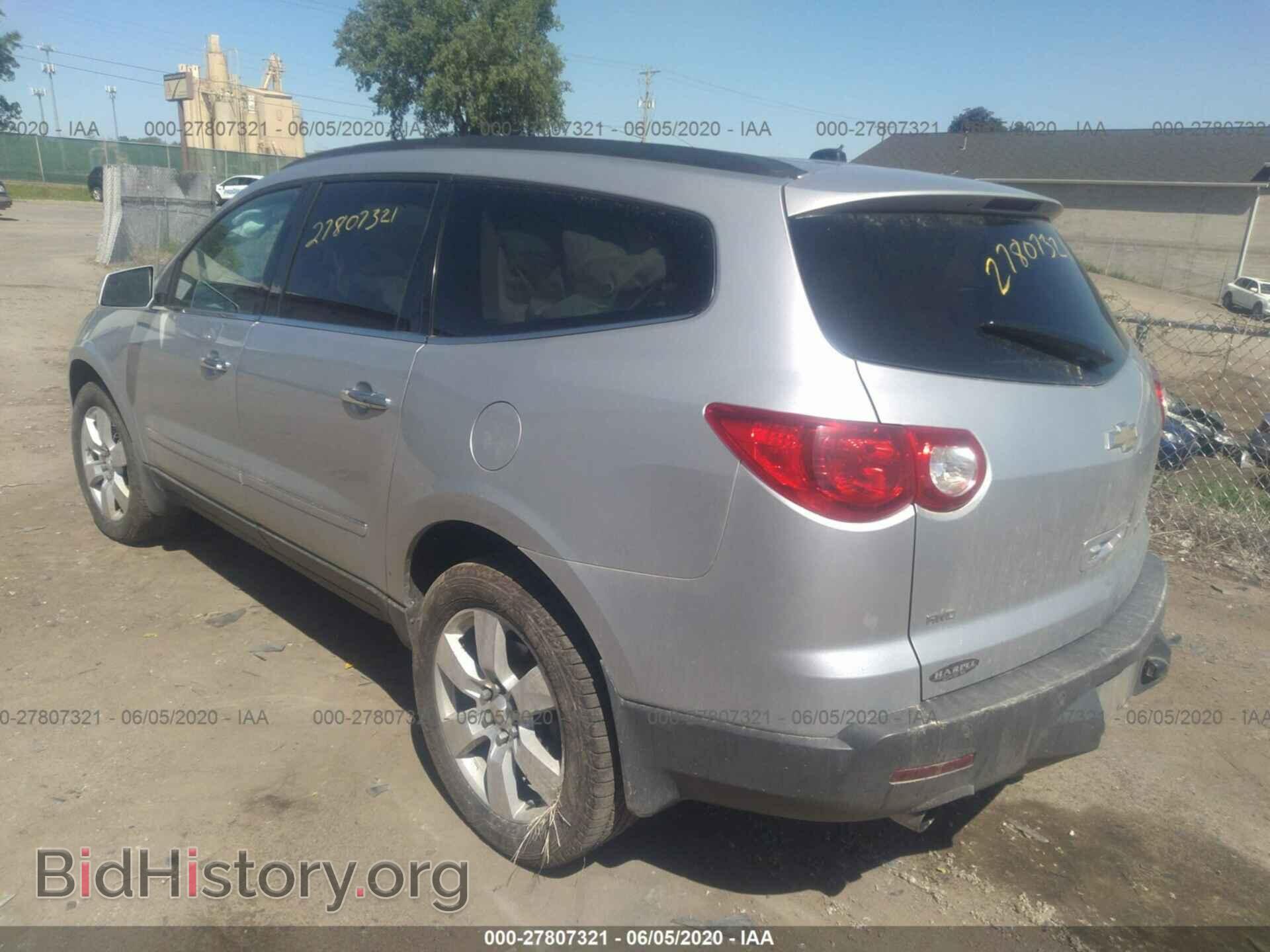 2011 CHEVROLET TRAVERSE - VIN: 1GNKVLED7BJ223292 - Фото 3