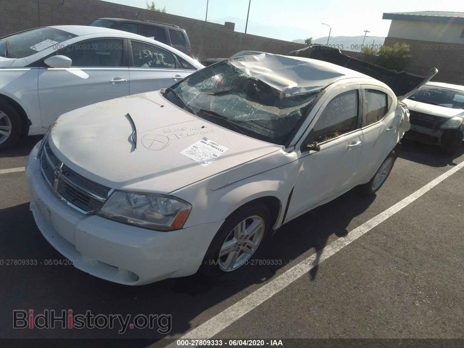 2010 DODGE AVENGER - VIN: 1B3CC5FB8AN135498 - Фото 2