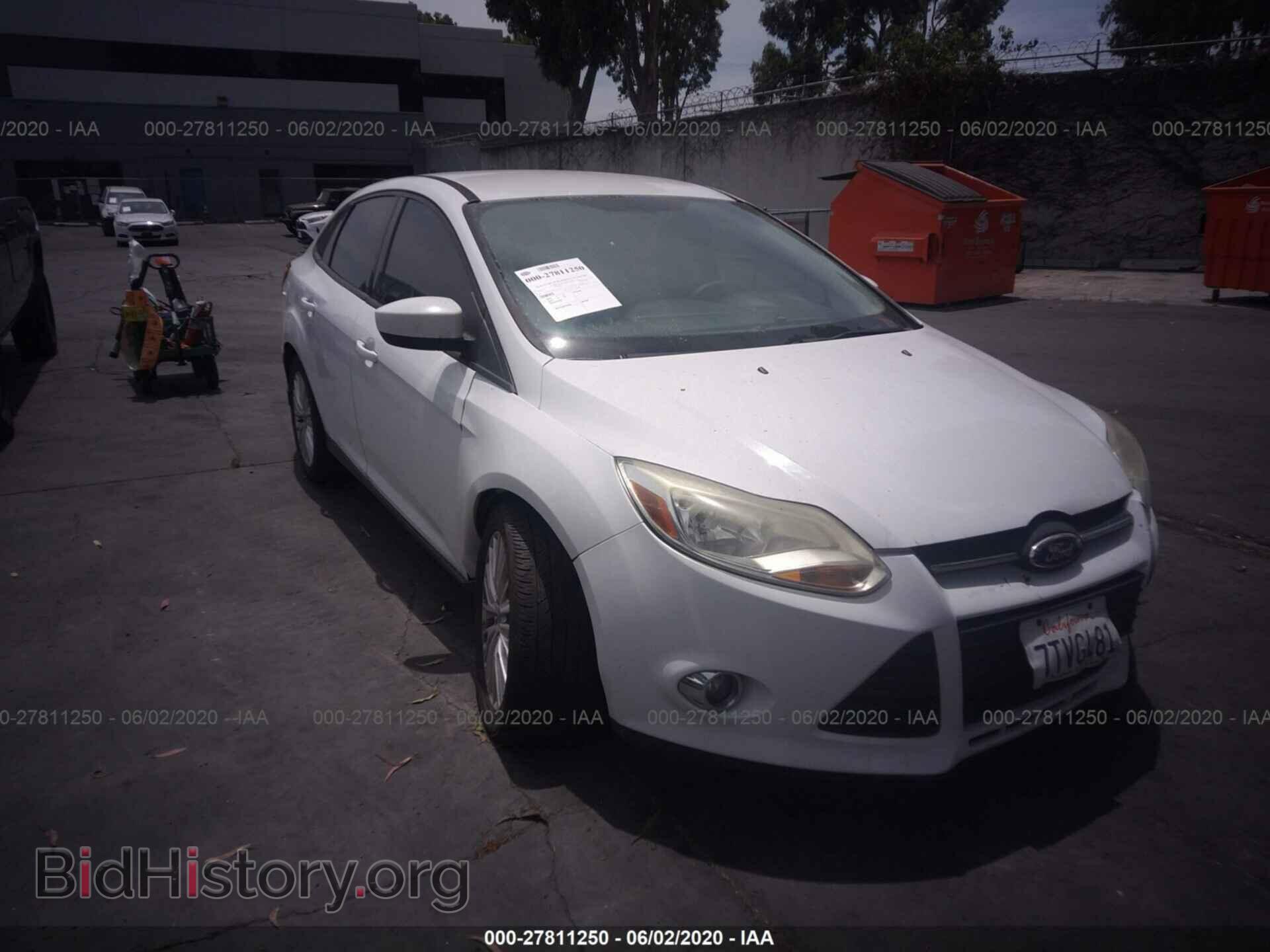 Photo 1FAHP3F26CL207364 - FORD FOCUS 2012