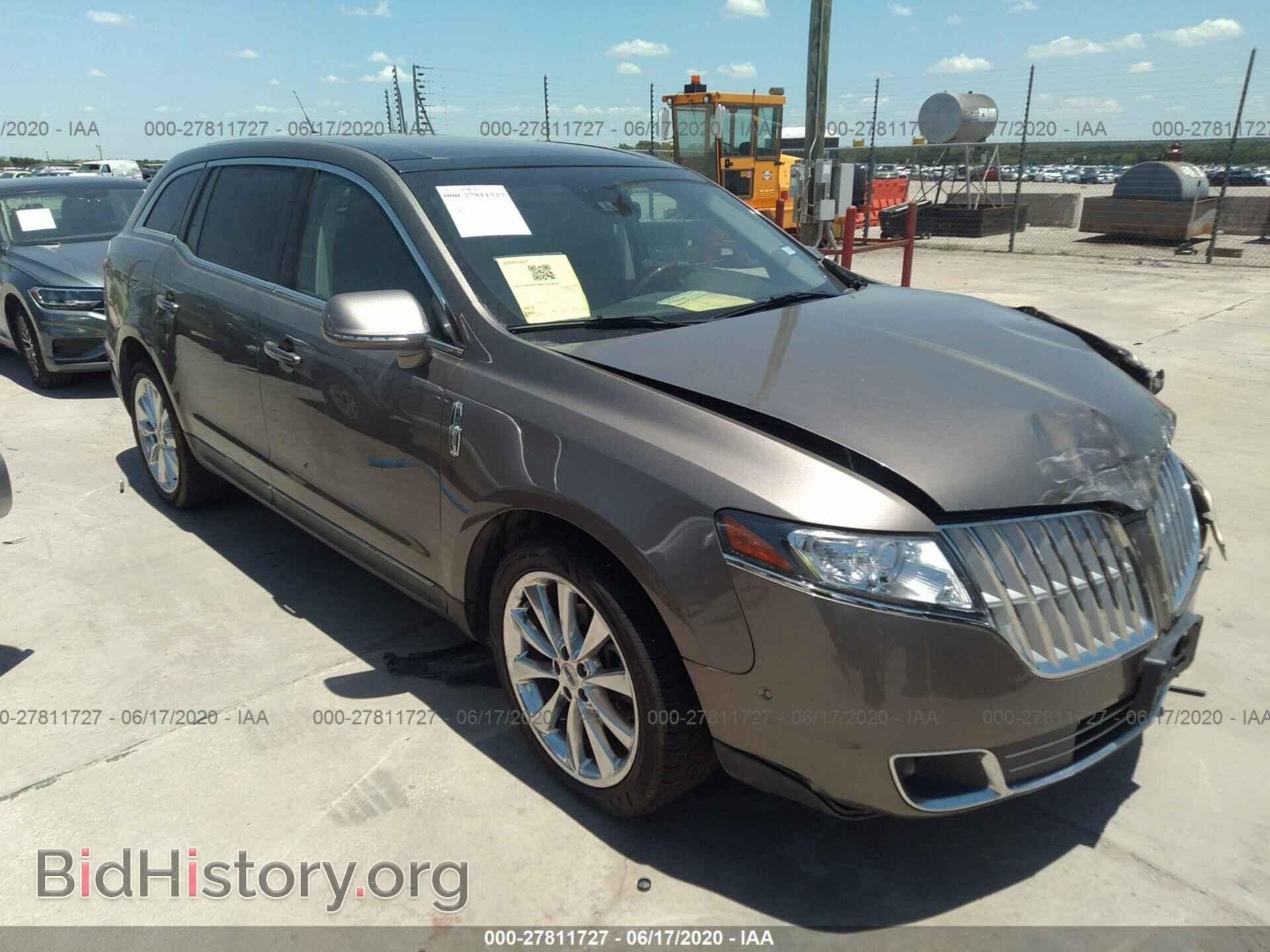 Photo 2LMHJ5AT6CBL53710 - LINCOLN MKT 2012