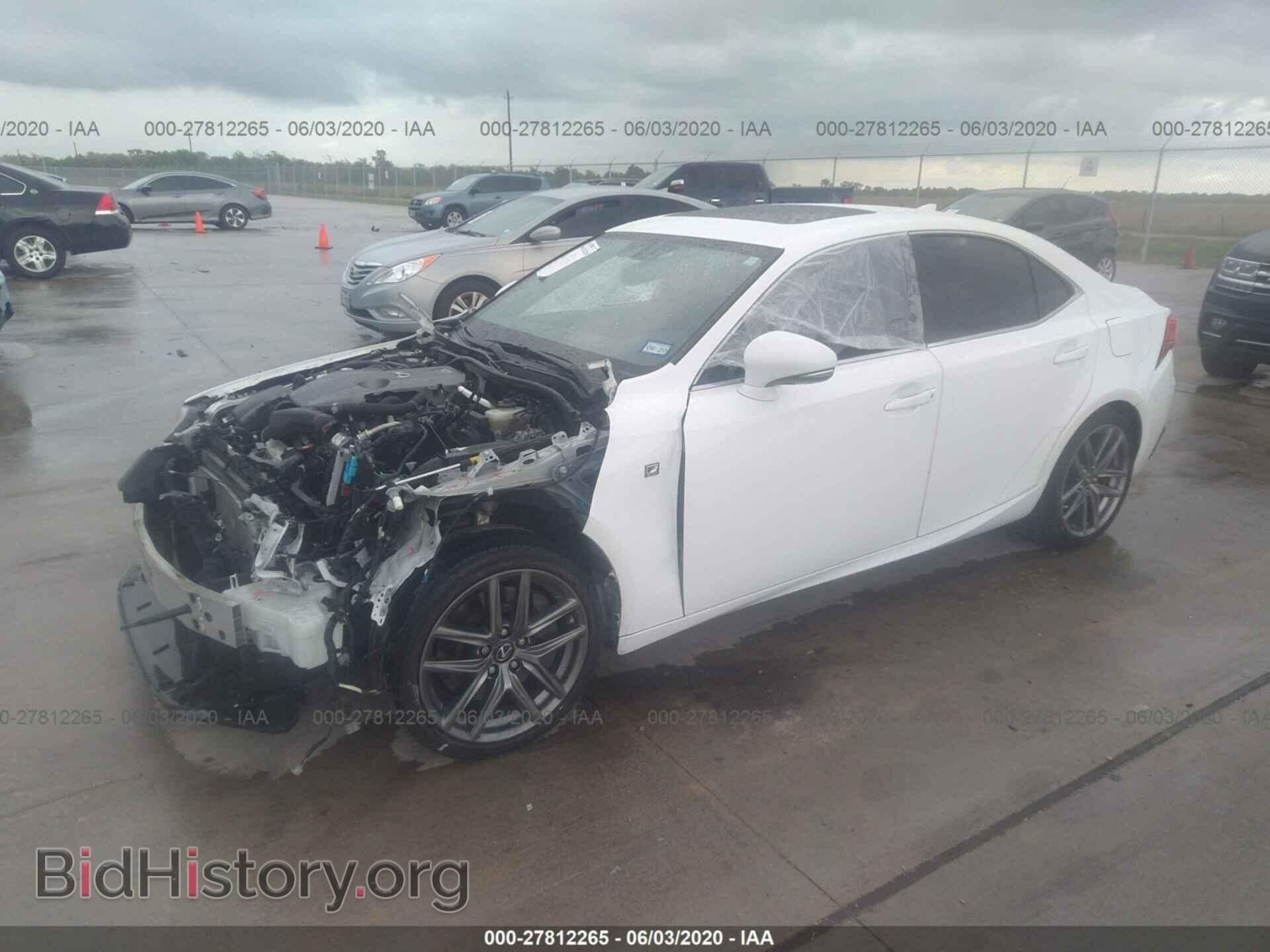 2016 LEXUS IS 200T - VIN: JTHBA1D2XG5021179 - Фото 2