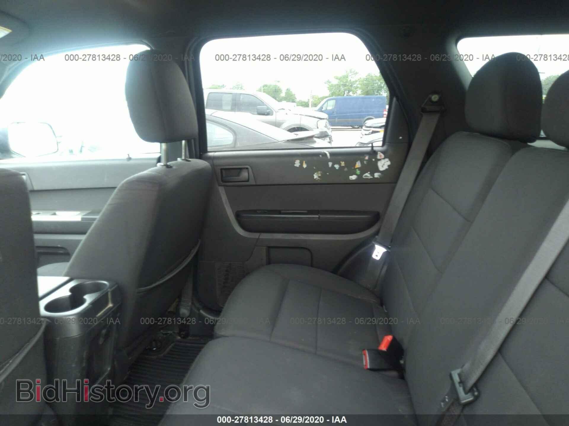 2011 FORD ESCAPE - VIN: 1FMCU9D75BKC60927 - Photo 8