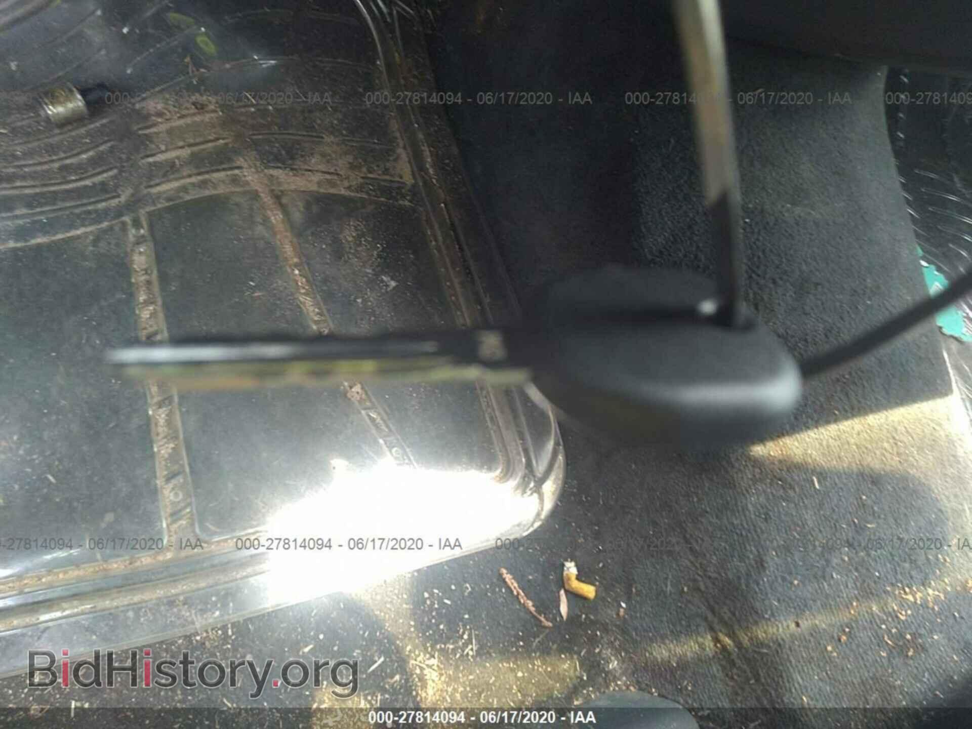 2002 CADILLAC DEVILLE - VIN: 1G6KD54Y62U230747 - Photo 11