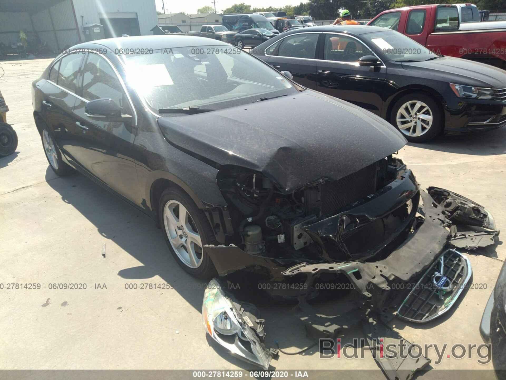 Photo YV1612FS8D2194129 - VOLVO S60 2013