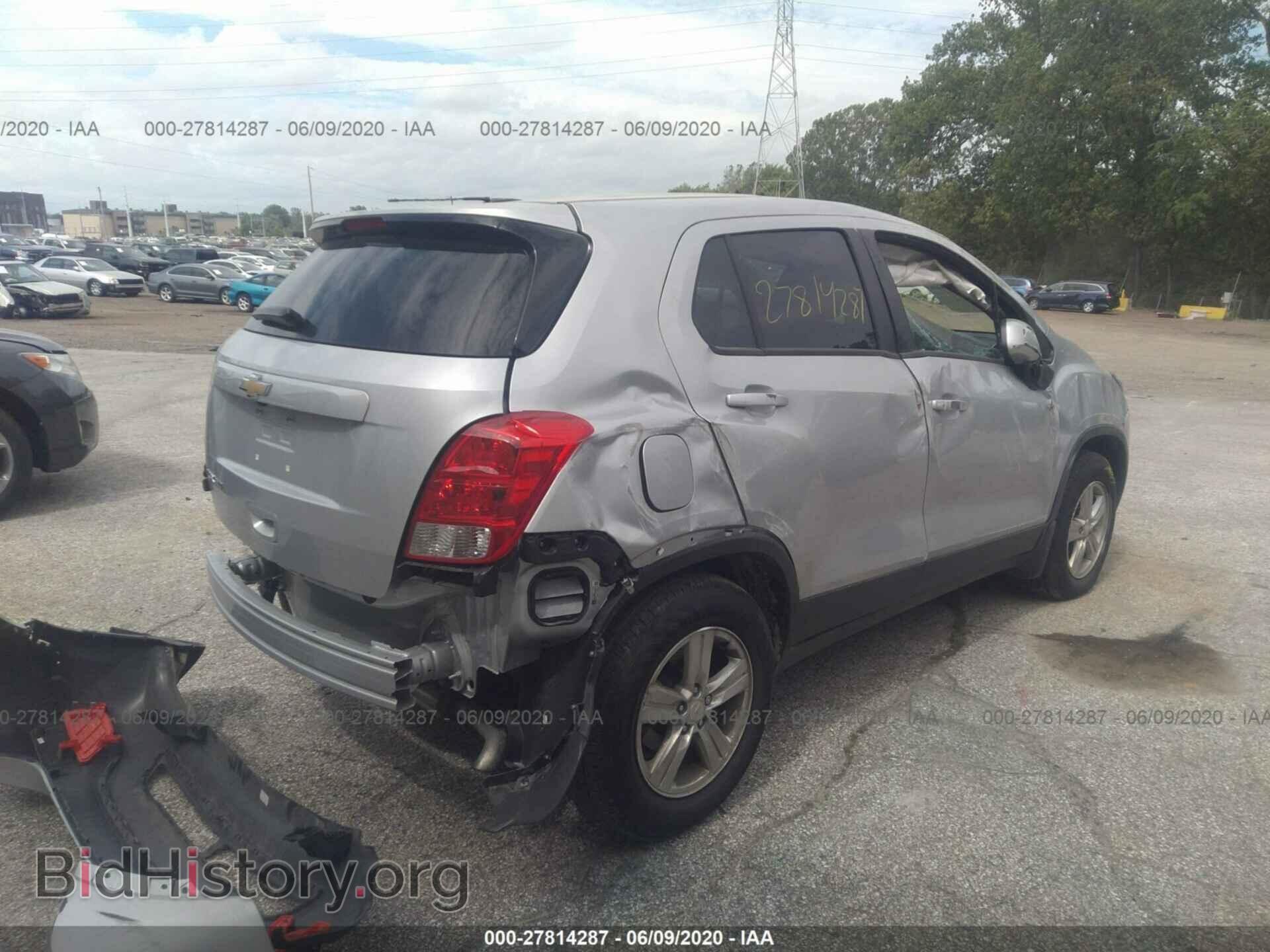 2019 CHEVROLET TRAX - VIN: 3GNCJNSB6KL211545 - Фото 4