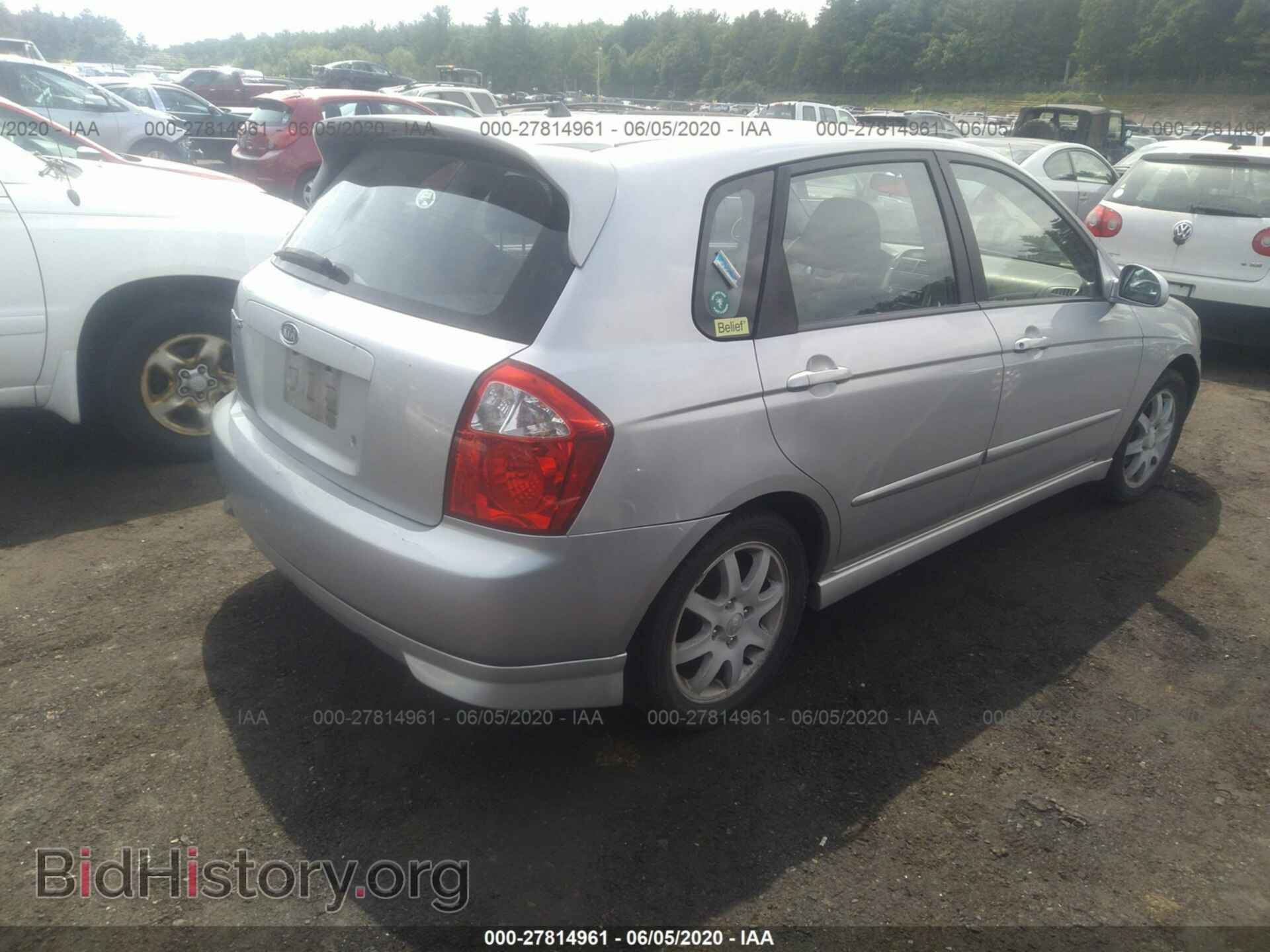 2006 KIA SPECTRA5 - VIN: KNAFE162065268419 - Фото 4